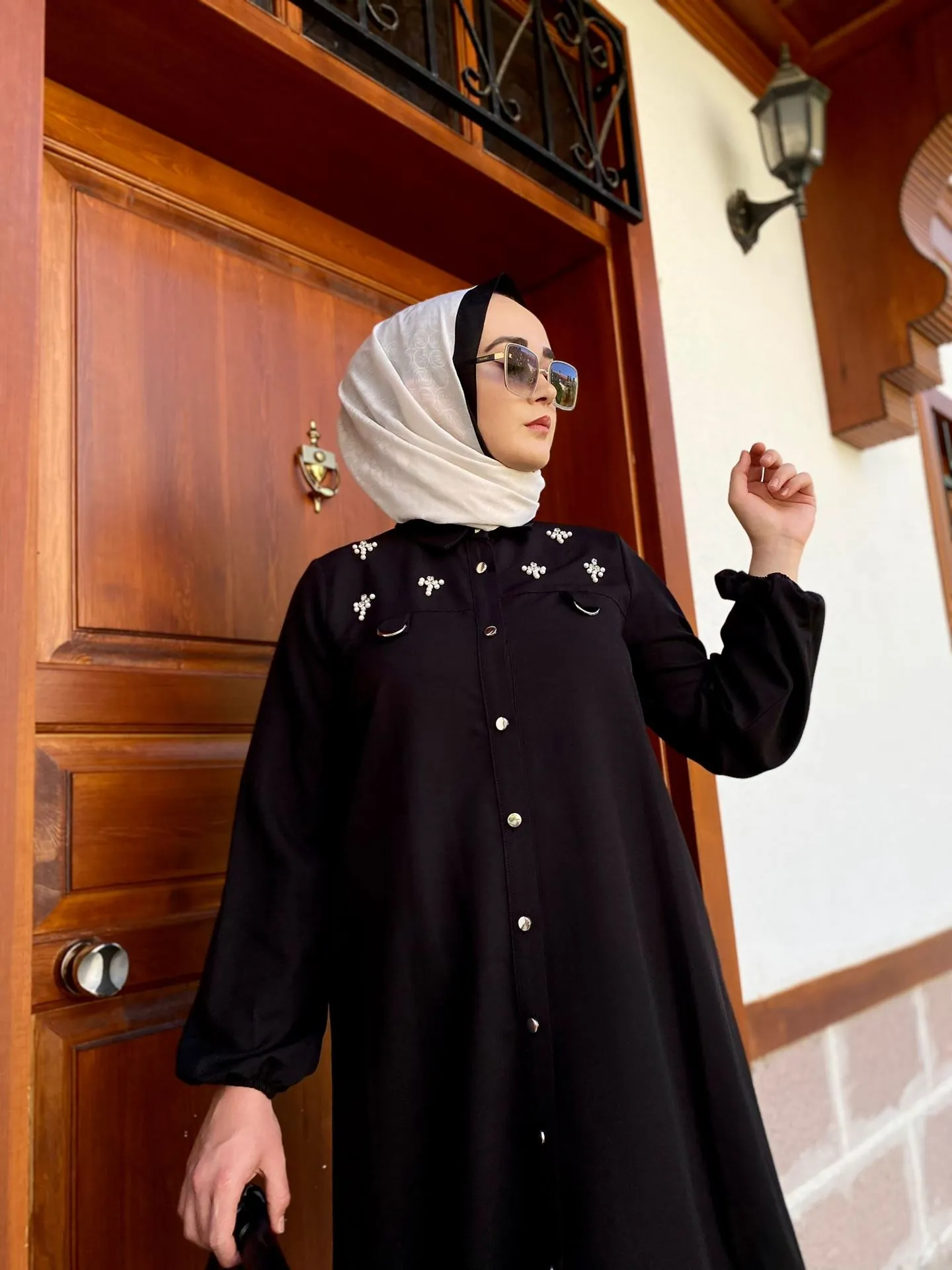 Taşlı Şık Düğme Detaylı Gömlek - Siyah