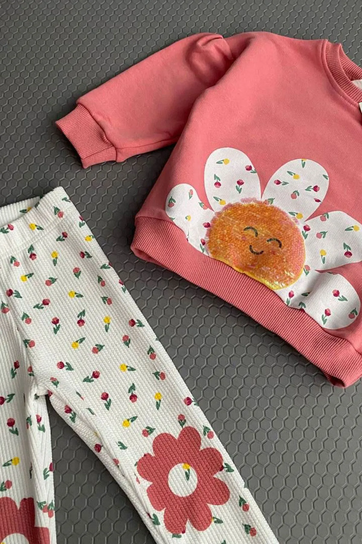 Miniğimin Cicileri Papatya Desenli Taytlı Kız Takım - Pembe