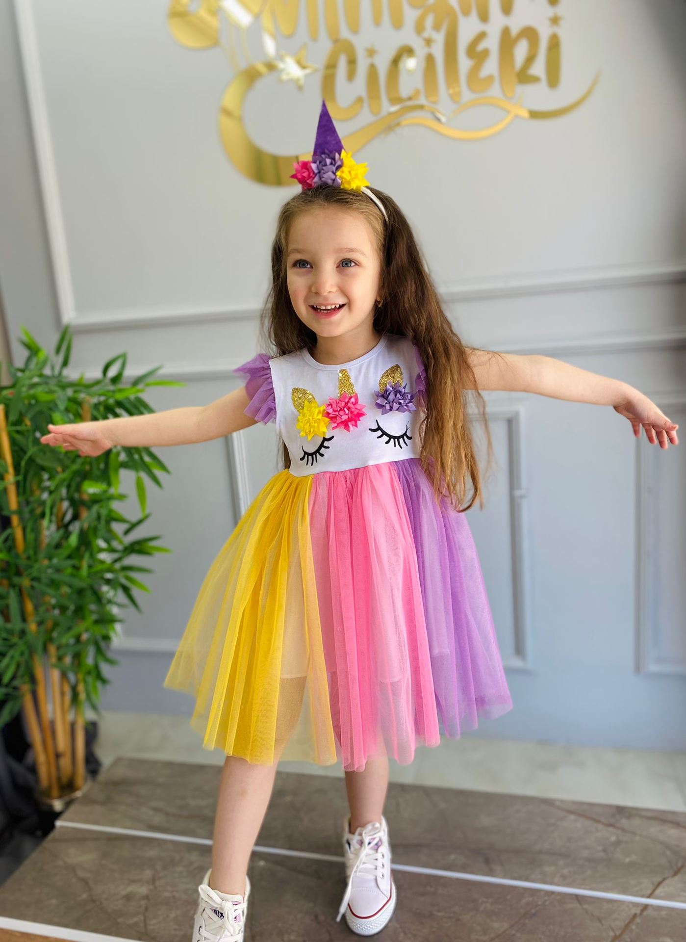 Kız Çocuk Renkli Doğum Günü Unicorn Elbisesi