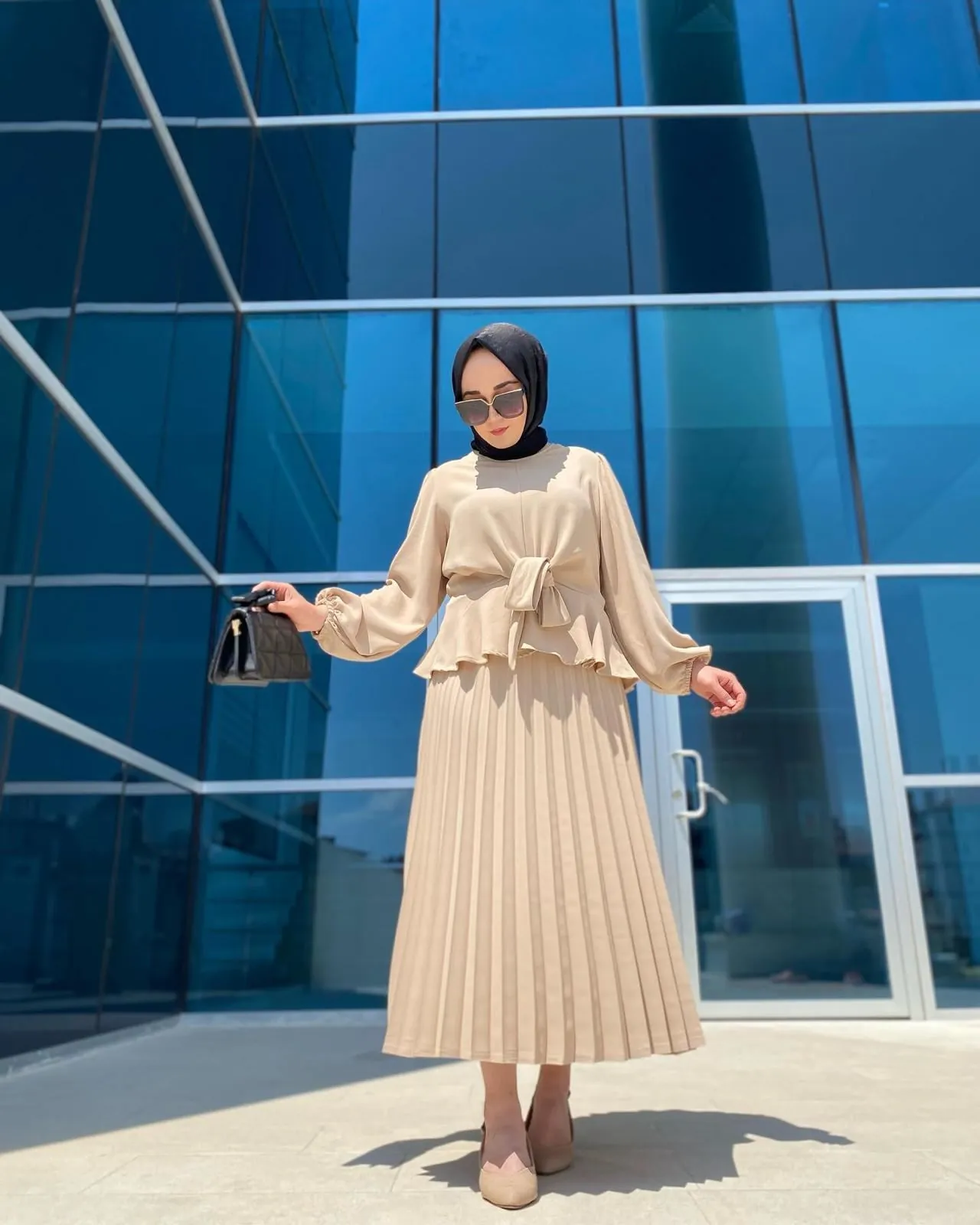 Moda Emira Pilise Etekli Bağlamalı Kadın Tesettür Takım - Bej