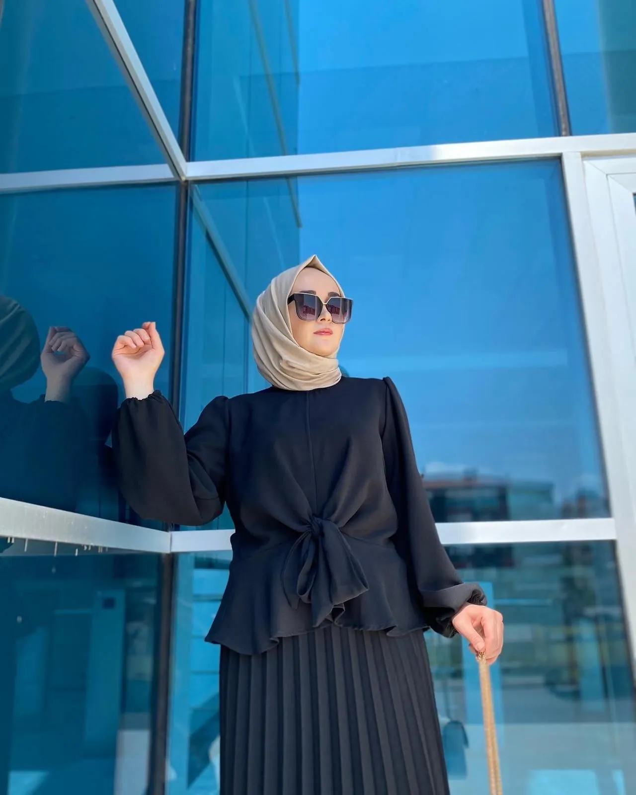 Moda Emira Pilise Etekli Bağlamalı Kadın Tesettür Takım - Siyah