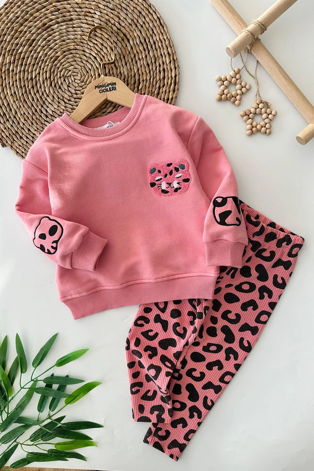 Miniğimin Cicileri (2-7 Yaş) Leopar Taytlı Kedi Panç İşleme Detaylı Kız Çocuk Takım - Pembe