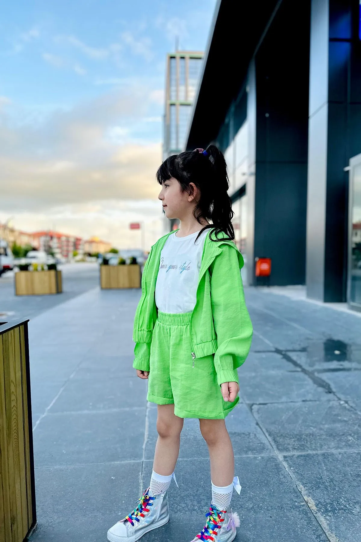Miniğimin cicileri kapüşonlu hırka ve şort kız çocuk 2 li takım