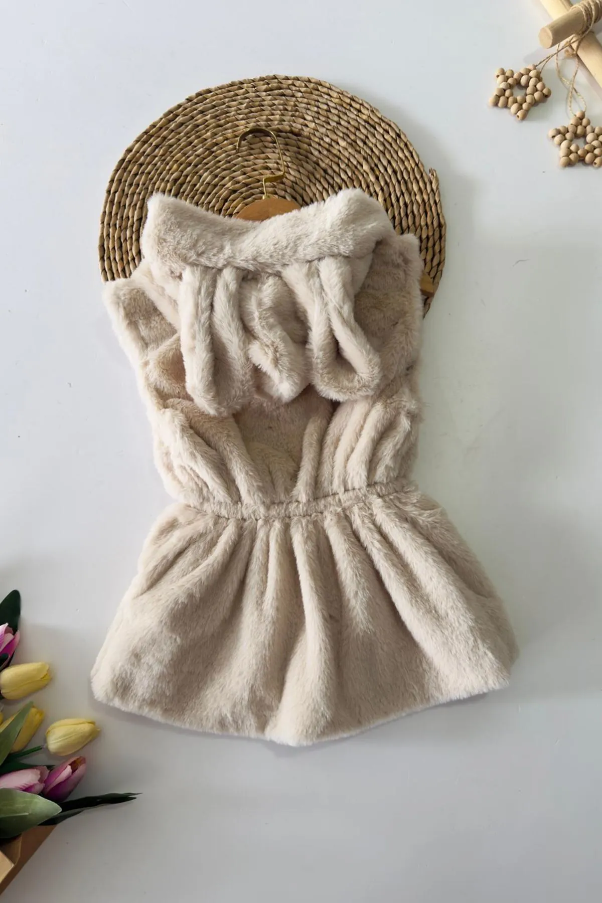 Miniğimin Cicileri Kulak Detaylı Peluş Cepli Çocuk Yelek - Bej