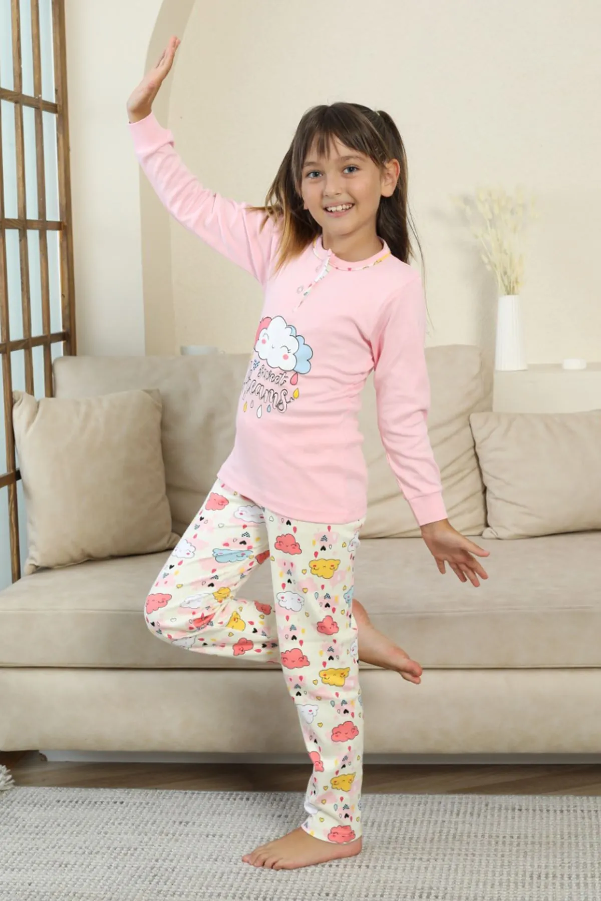 Miniğimin Cicileri Bulut Baskılı Düğmeli Kız Çocuk Pijama Takımı - Pembe