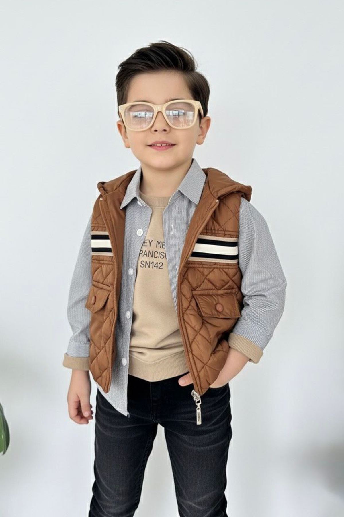 Miniğimin Cicileri Kapitone Şişme Yelekli Gömlekli Erkek Çocuk 4’lü Kombin - Taba