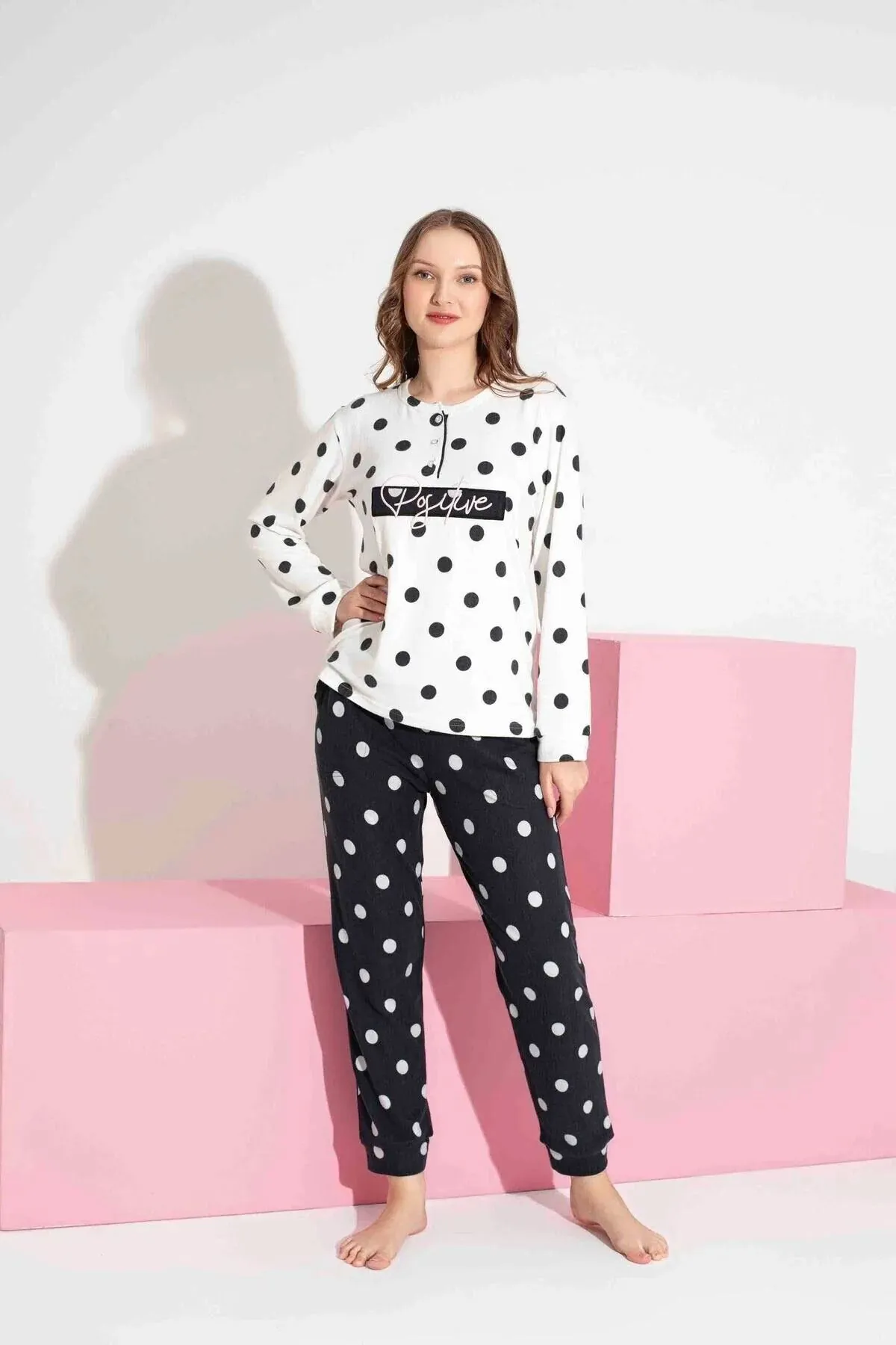 Miniğimin Cicileri Termal Kumaş Puantiye Desenli Kız Çocuk Pijama Takımı - SiyahBeyaz