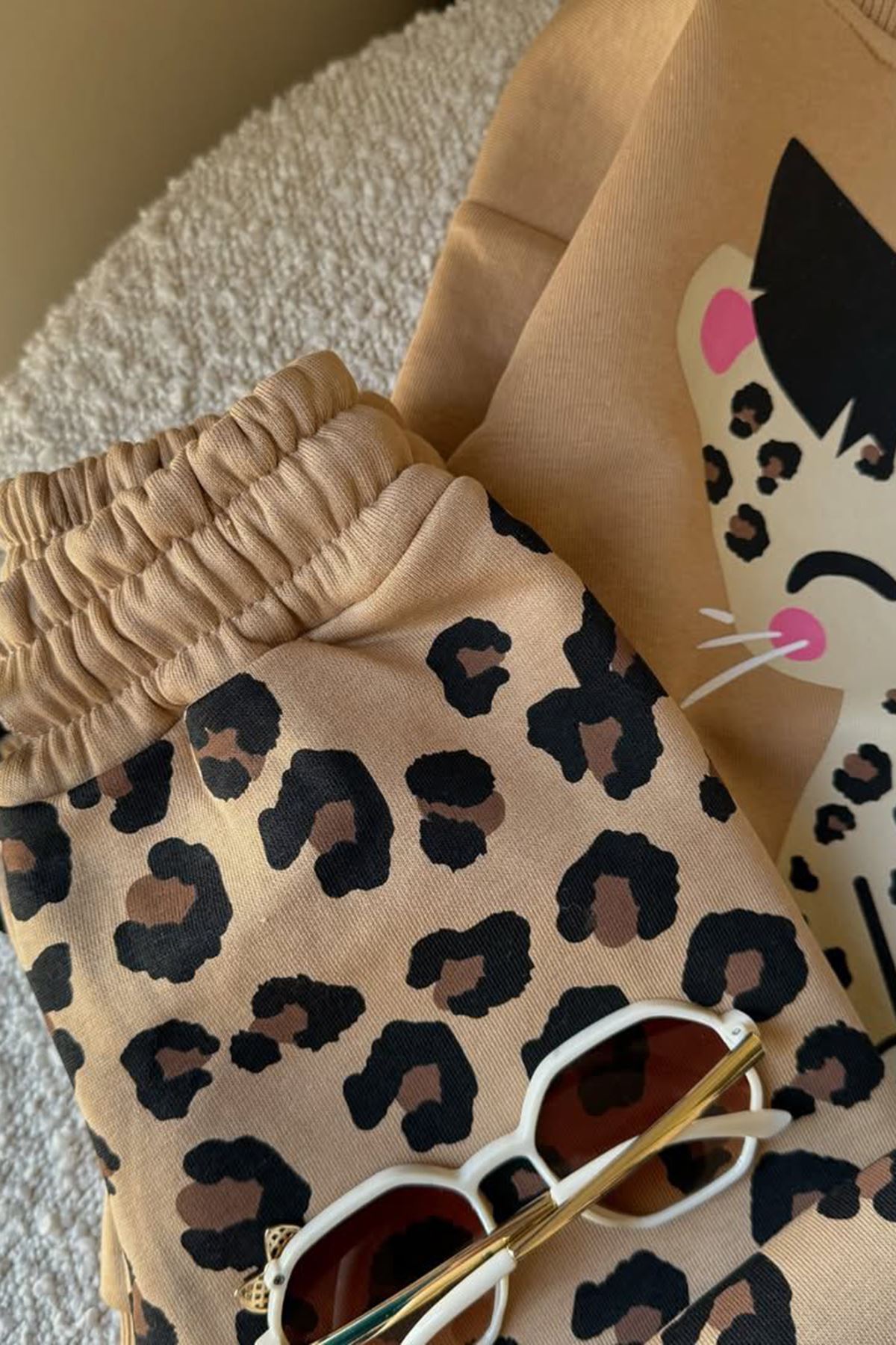 Miniğimin Cicileri Kesicil Baskılı Leopar Detaylı Kız Çocuk Kışlık Takım - Bej