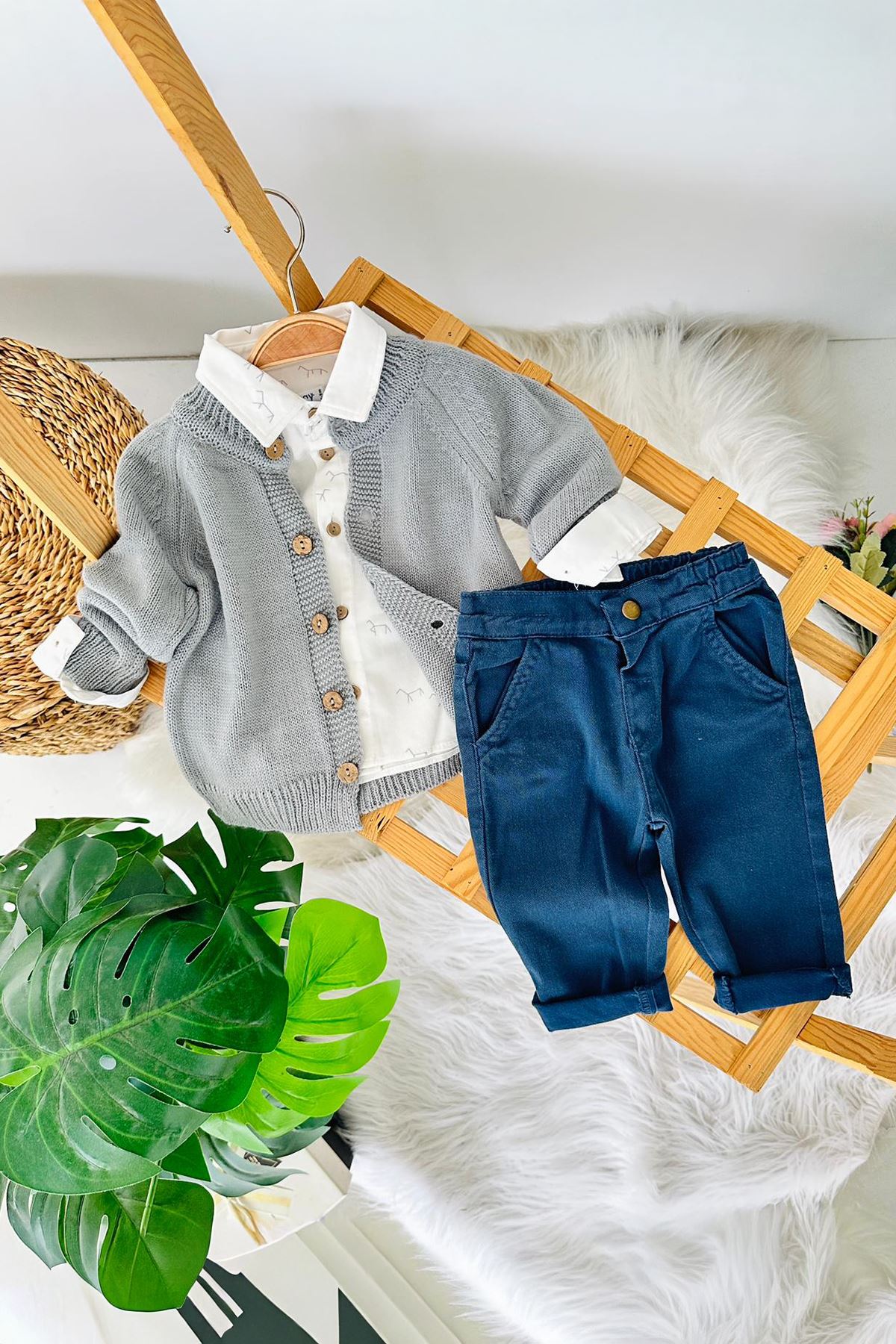 Miniğimin Cicileri Şık Triko Hırkalı Desenli Gömlek Pantolon Erkek Bebek 3’lü Takım - Gri