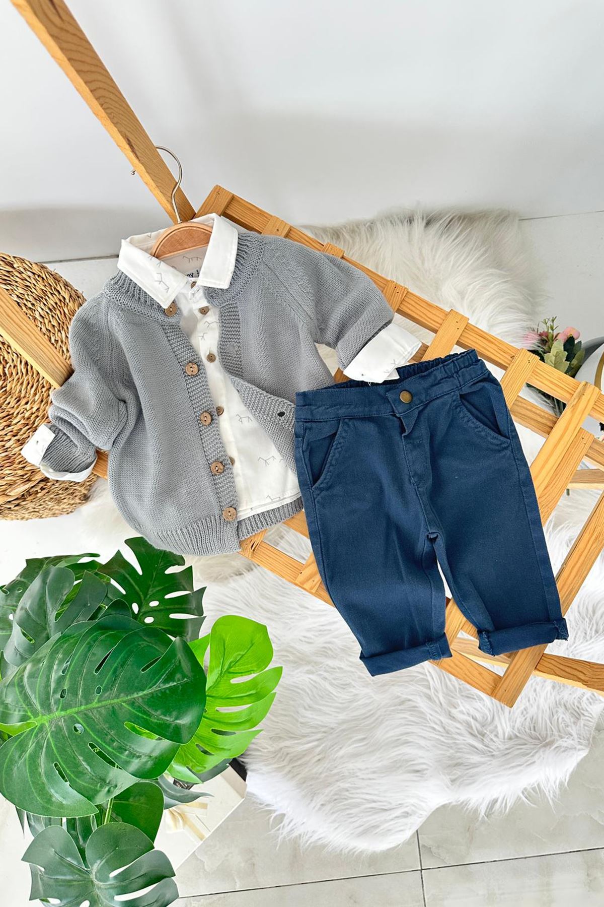 Miniğimin Cicileri Şık Triko Hırkalı Desenli Gömlek Pantolon Erkek Bebek 3’lü Takım - Gri