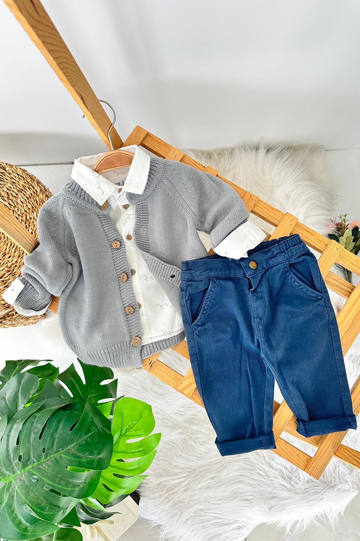 Miniğimin Cicileri Şık Triko Hırkalı Desenli Gömlek Pantolon Erkek Bebek 3’lü Takım - Gri