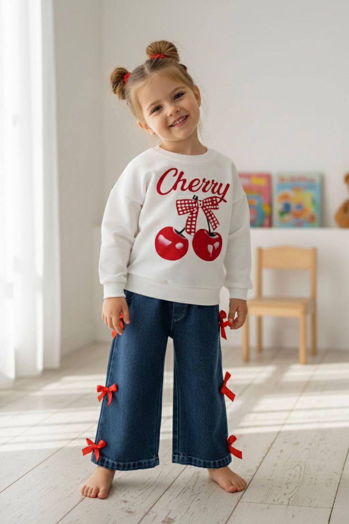 Miniğimin Cicileri Kiraz Baskılı Fiyonk Detaylı Kız Çocuk Mevsimlik Takım - Beyaz