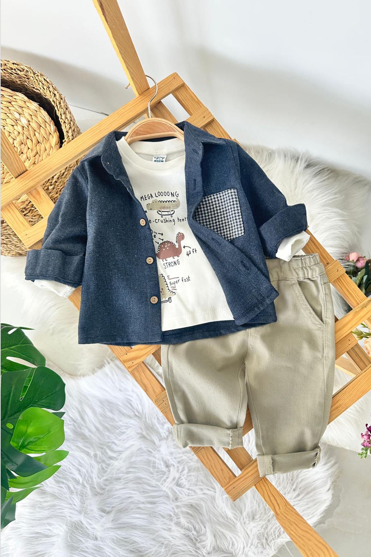Miniğimin Cicileri Dino Desenli Kare Cep Detaylı Gömlekli Erkek Bebek 3’lü Takım - Lacivert