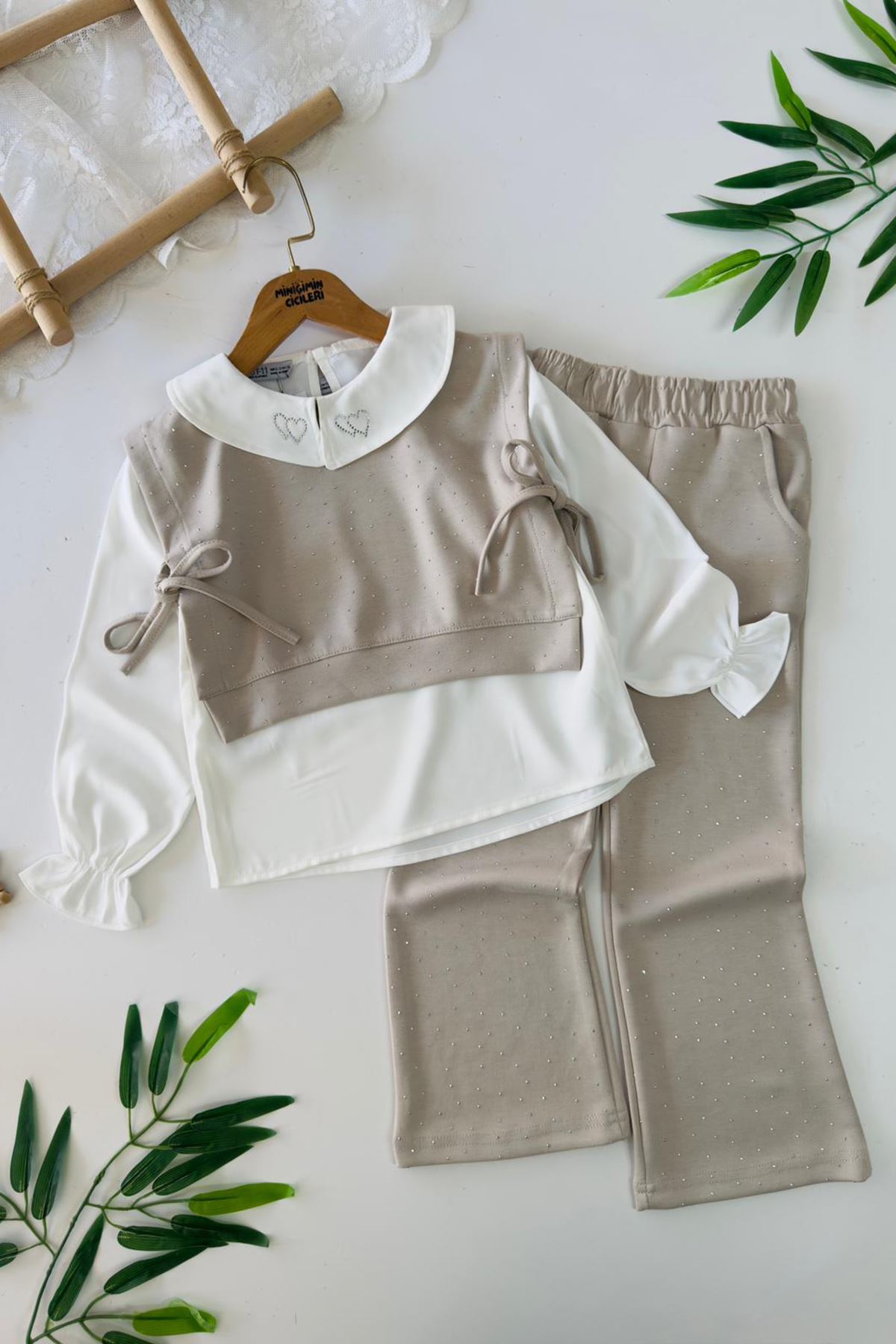 Miniğimin Cicileri Kalp Desenli Taşlı 3 lü Kız Çocuk Takım - Bej