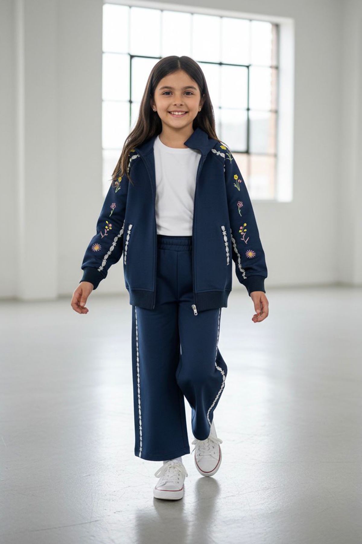 Miniğimin Cicileri Nakış Detaylı Fermuarlı Kız Çocuk Eşofman Takımı - Lacivert