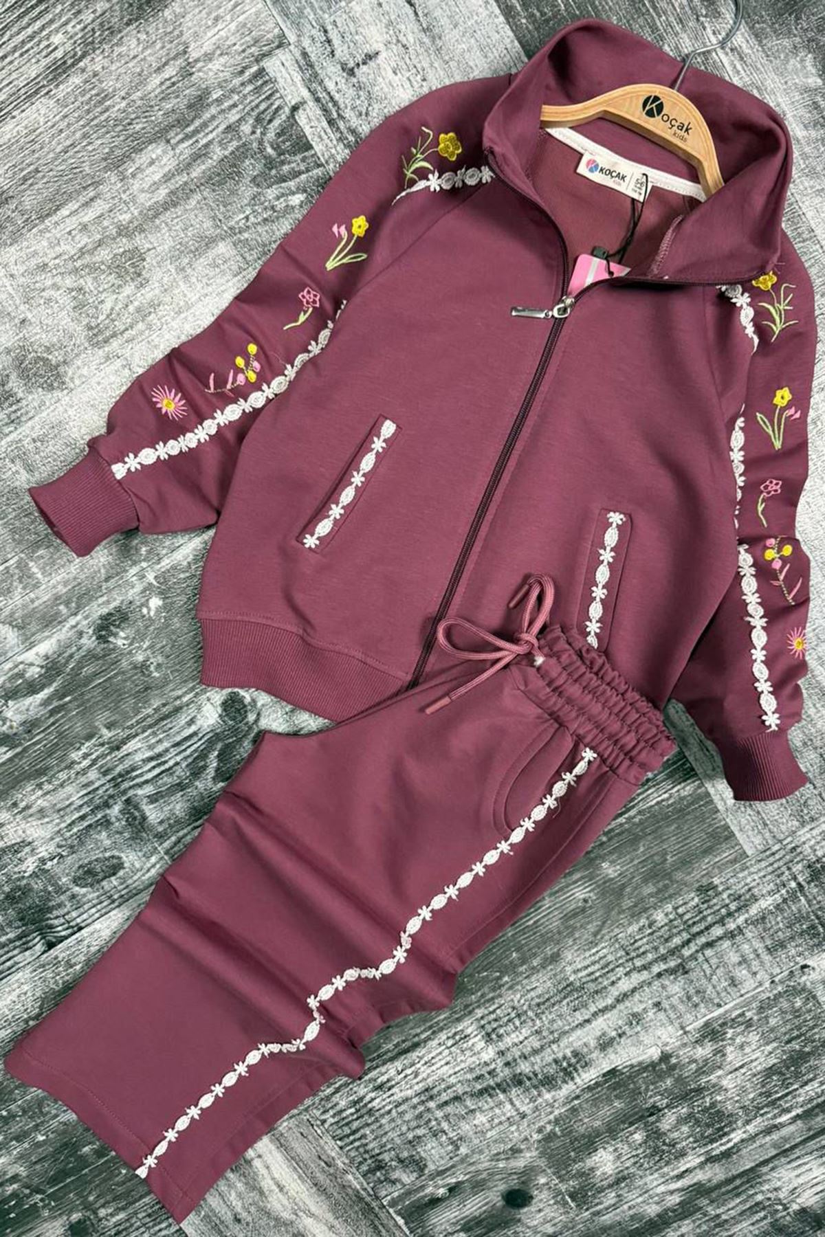 Miniğimin Cicileri Nakış Detaylı Fermuarlı Kız Çocuk Eşofman Takımı - Mürdüm