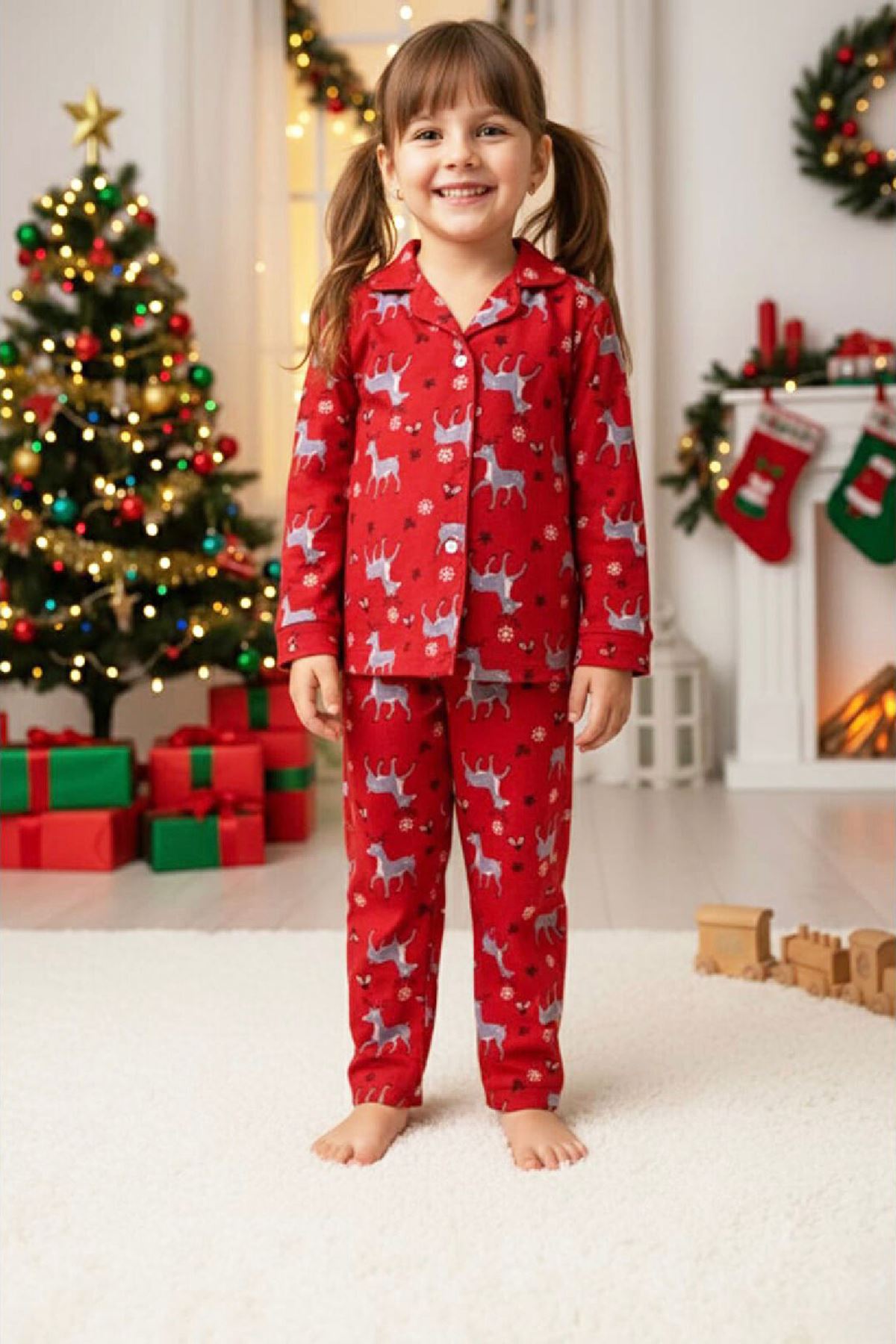 Miniğimin Cicileri Geyik Desenli Yılbaşı Süet Kız Çocuk Pijama Takımı - Kırmızı