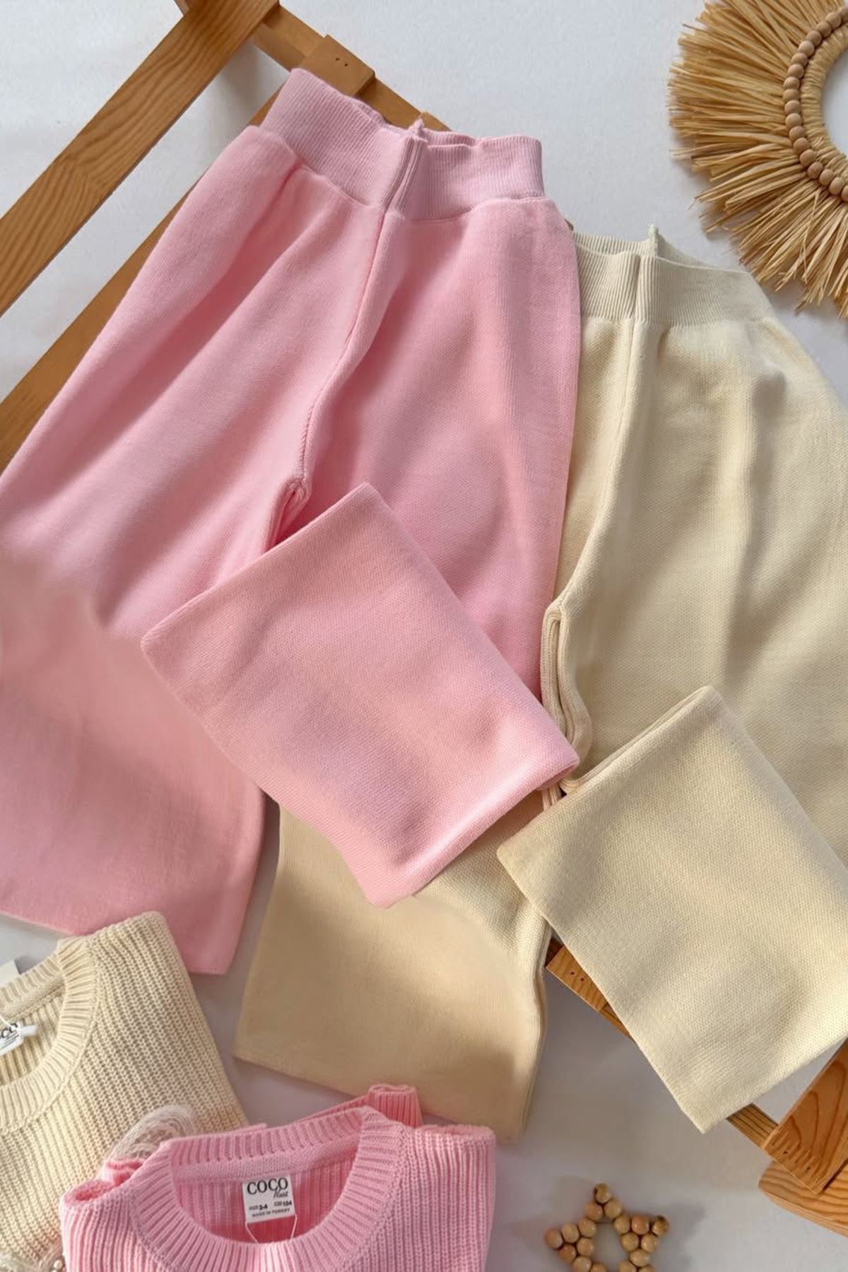 Miniğimin Cicileri Fiyonk Detaylı Triko Kız Çocuk Takım - Pembe