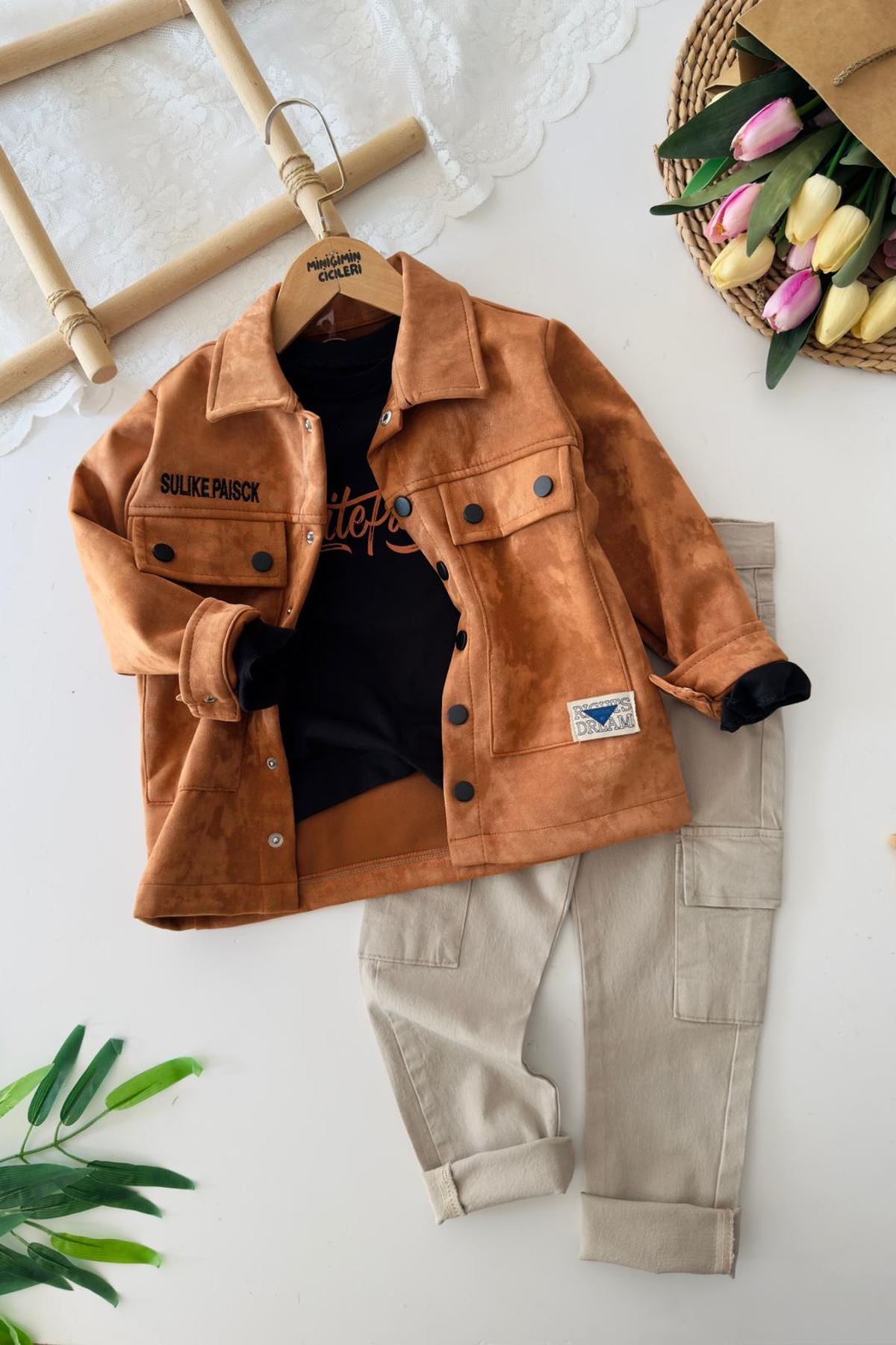 Miniğimin Cicileri Süet Görünümlü Çıtçıt Düğmeli Ceketli Erkek Çocuk 3’lü Takım - Taba