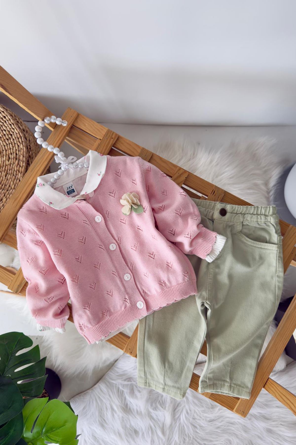 Miniğimin Cicileri Çiçek Detaylı Triko Hırkalı Kız Bebek 3 lü Takım - Pembe