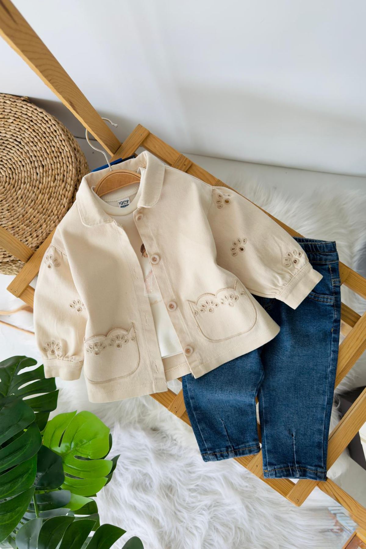 Miniğimin Cicileri Prenses Baskılı Lazer Kesim Ceketli 3 lü  Kız Bebek Takım - Bej