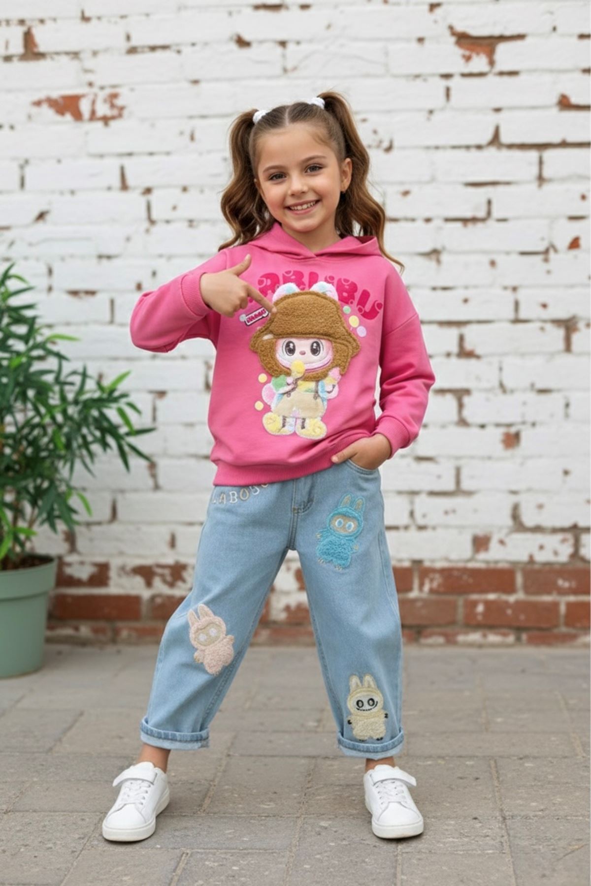 Miniğimin Cicileri Labubu Welsoft İşleme Kız Çocuk Kapüşonlu Kotlu Takım - Pembe