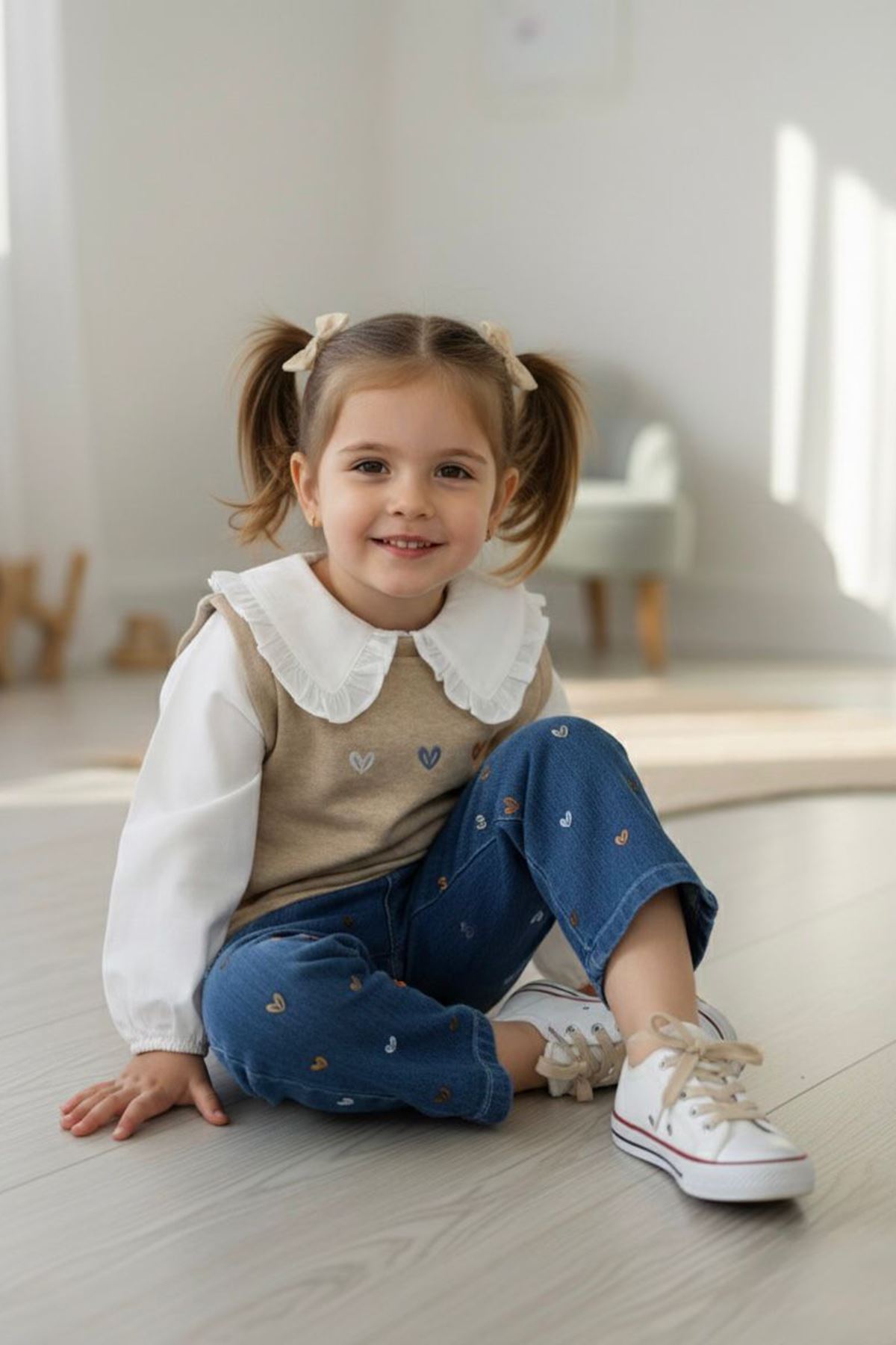 Miniğimin Cicileri Kalp İşleme Detaylı Süeterli Kız Çocuk 3 lü Takım - Açık Taba