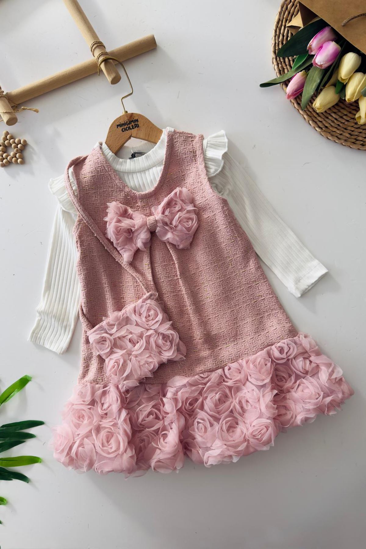 Miniğimin Cicileri Eteği Gül Detaylı Çantalı Kız Çocuk Tüvit Elbise - Pembe