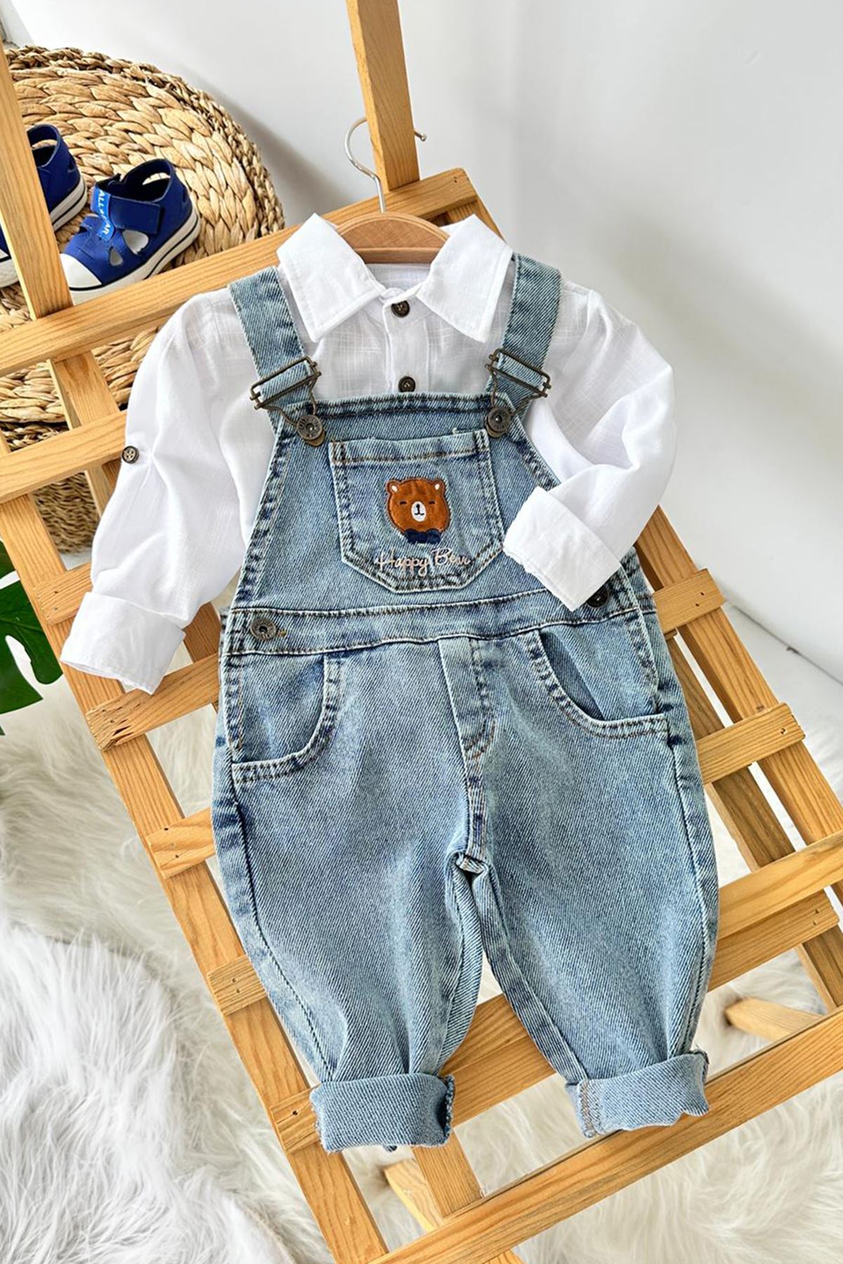 Miniğimin Cicileri Happy Bear İşleme Detaylı Erkek Bebek Salopetli Kot Takım - BeyazMavi