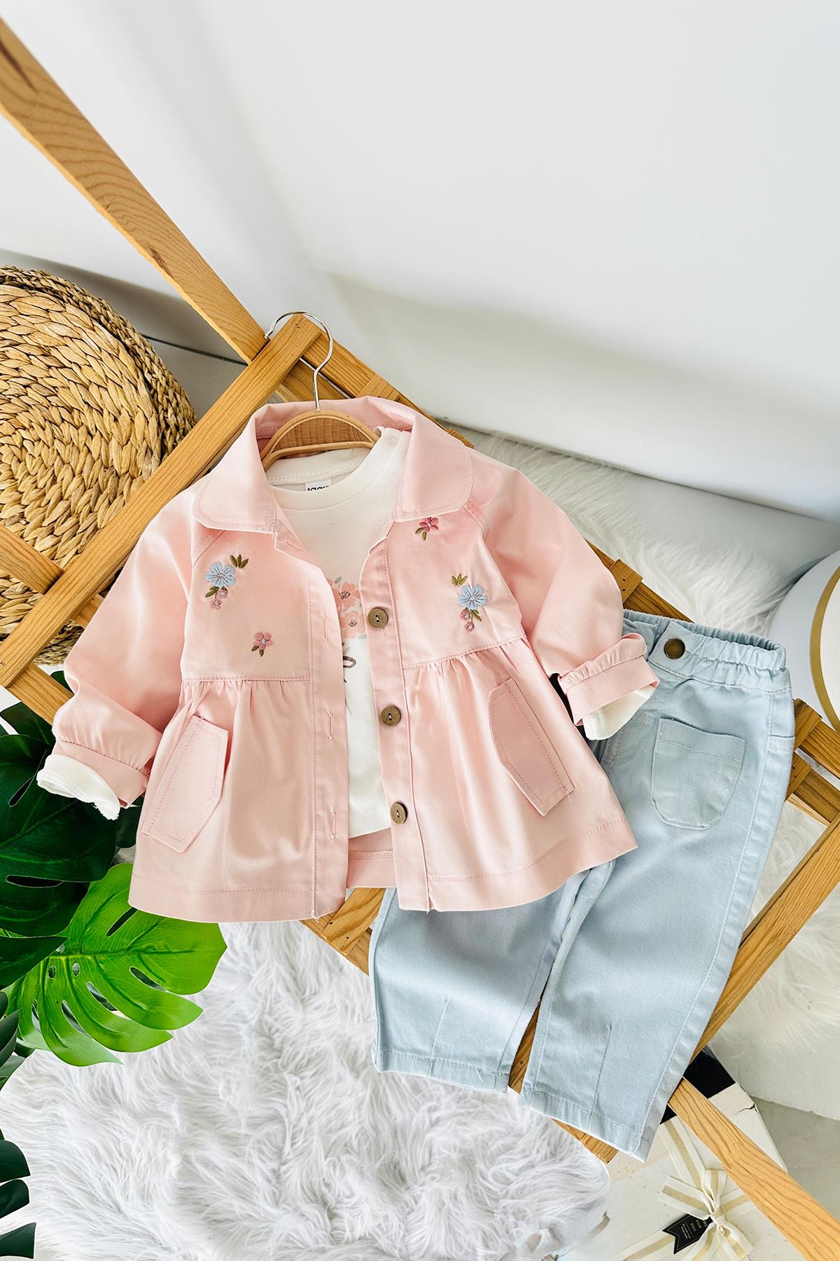 Miniğimin Cicileri Çiçek İşleme Detaylı Trençkotlu Kız Bebek 3 lü Takım - Pembe