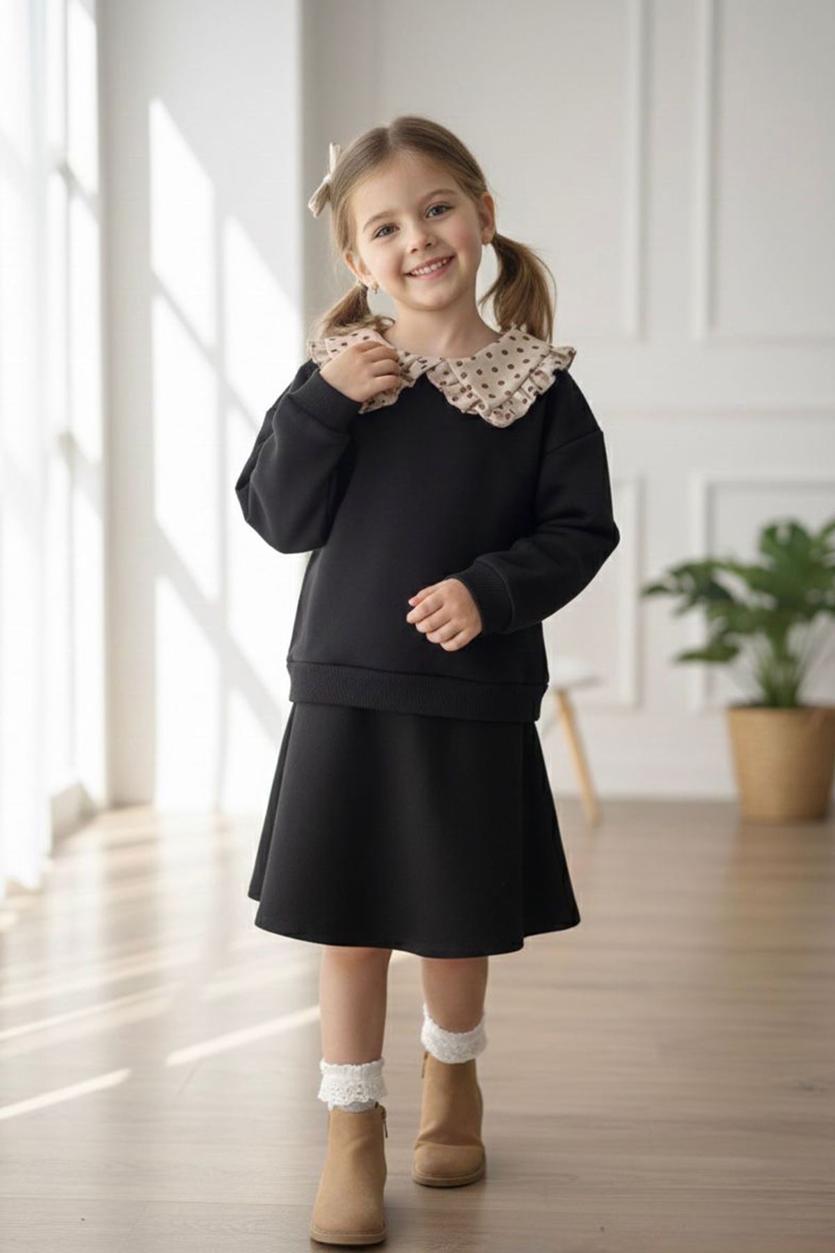 Miniğimin Cicileri Puantiye Yaka Detaylı Kız Çocuk Sweat - Siyah