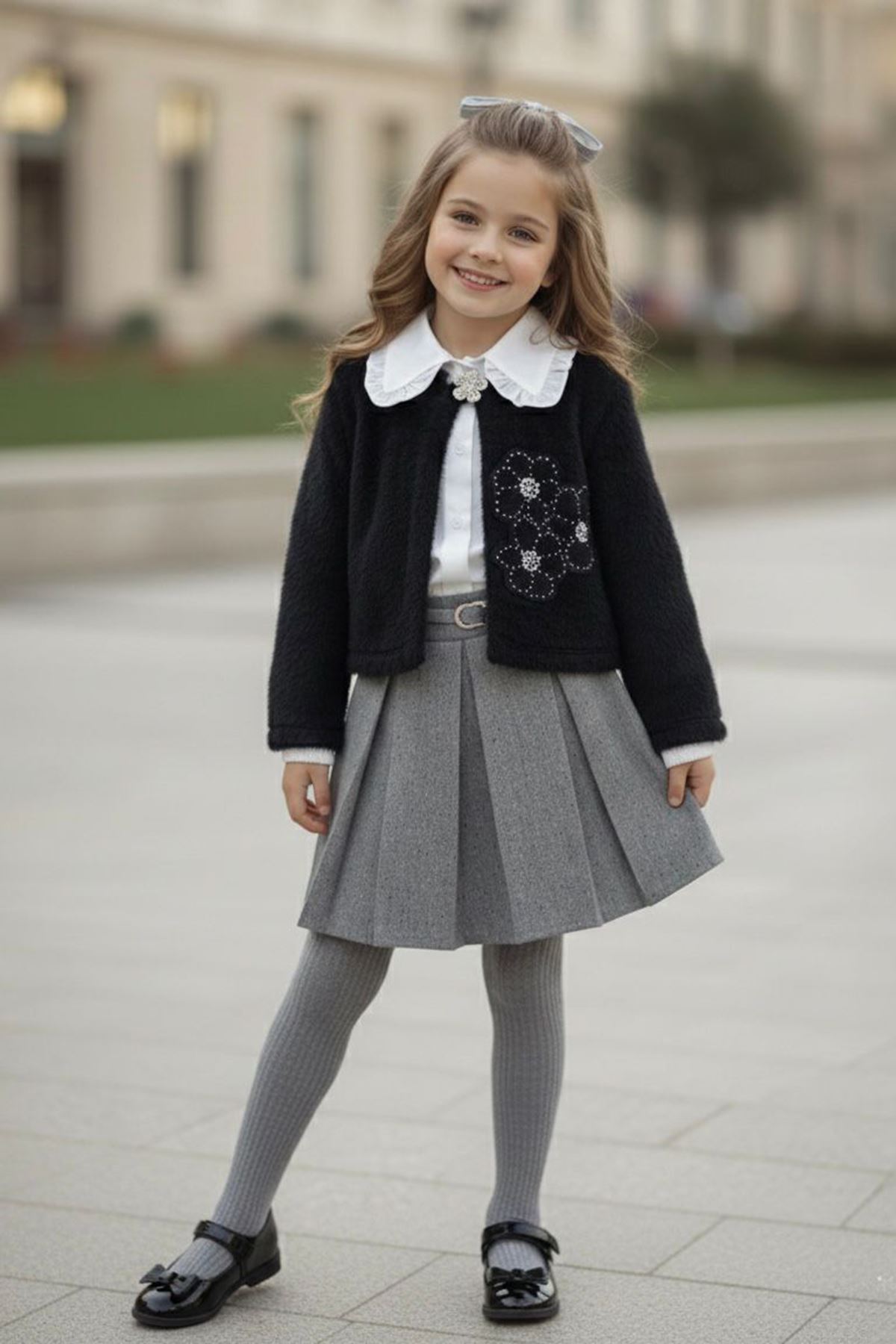 Miniğimin Cicileri Çiçek Taş İşlemeli Gömlek Yaka Pileli Etekli Kız Çocuk Takım- Siyah