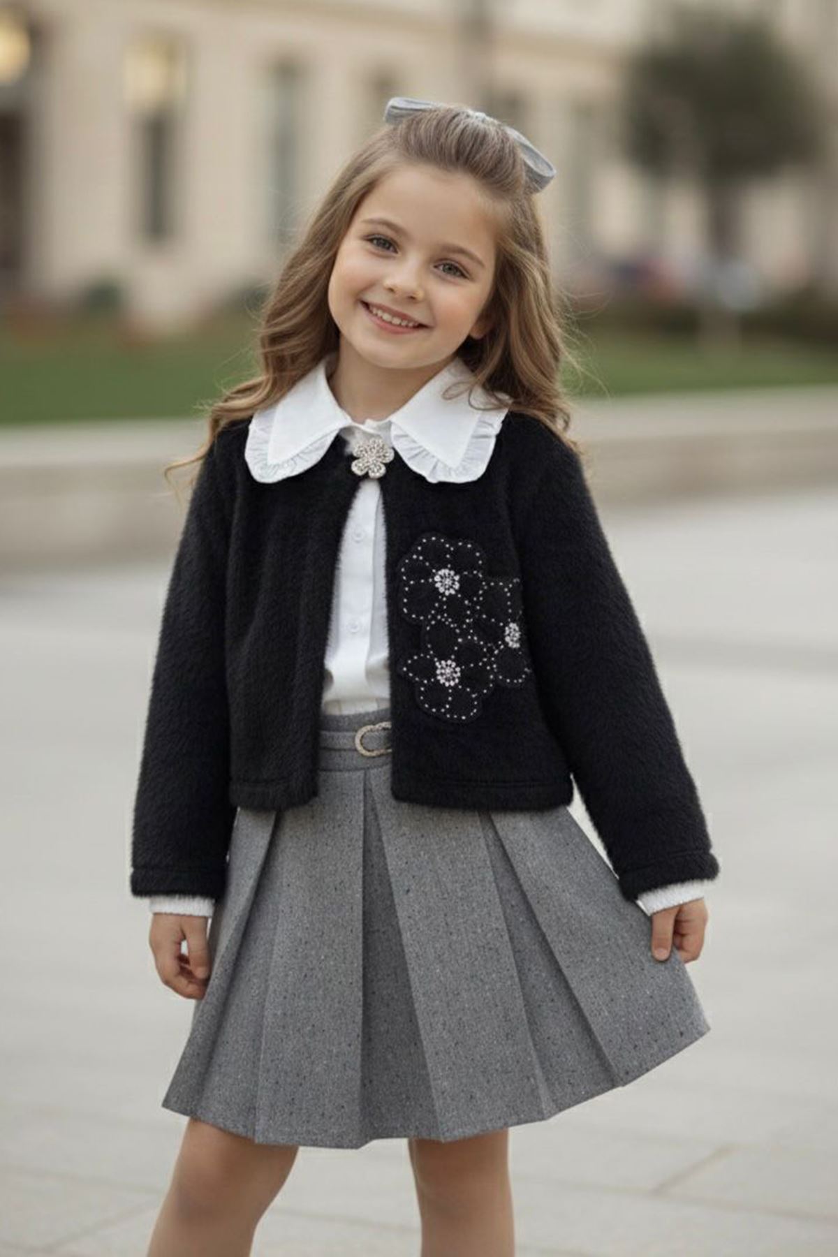 Miniğimin Cicileri Çiçek Taş İşlemeli Gömlek Yaka Pileli Etekli Kız Çocuk Takım- Siyah