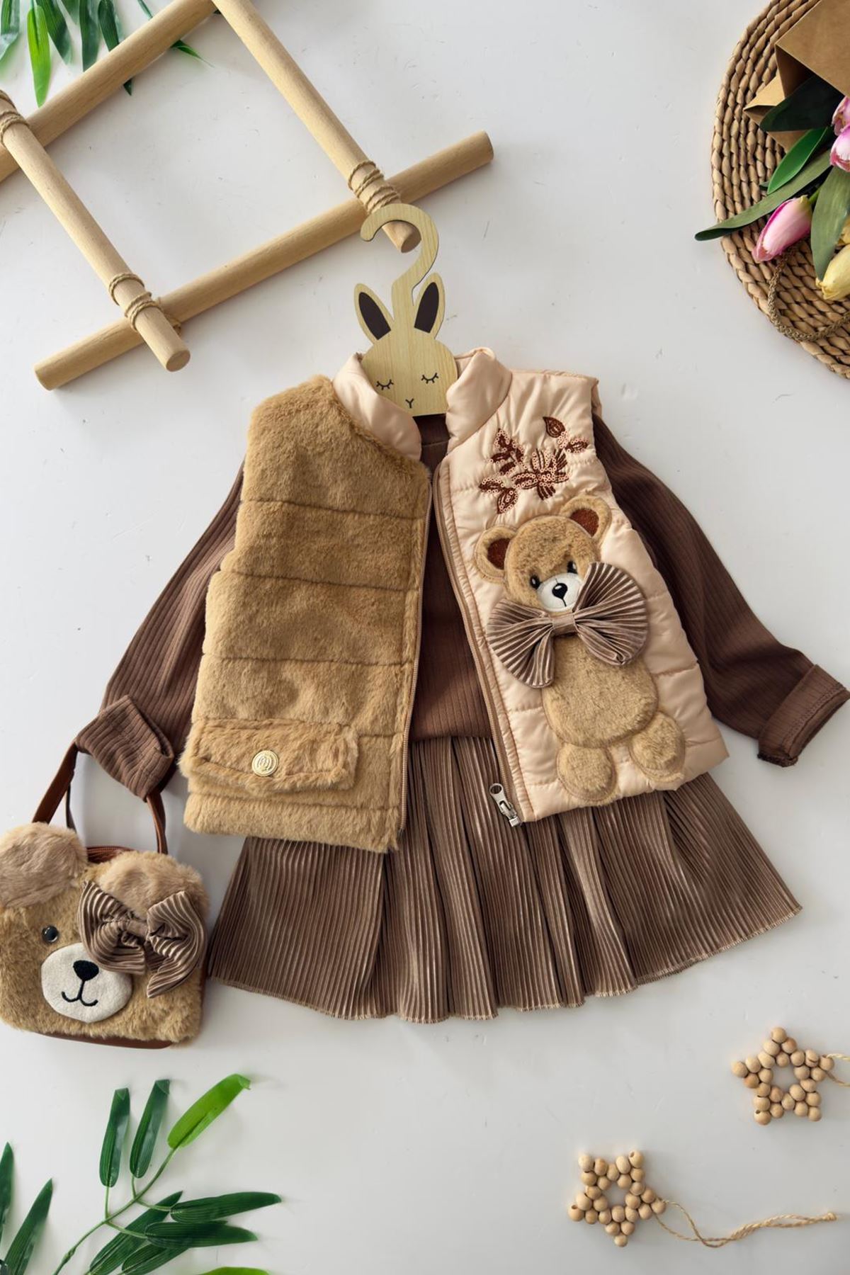 Miniğimin Cicileri Peluş Ayıcık Detaylı Yelekli Kız Çocuk Çantalı 4 lü Takım - Kahve