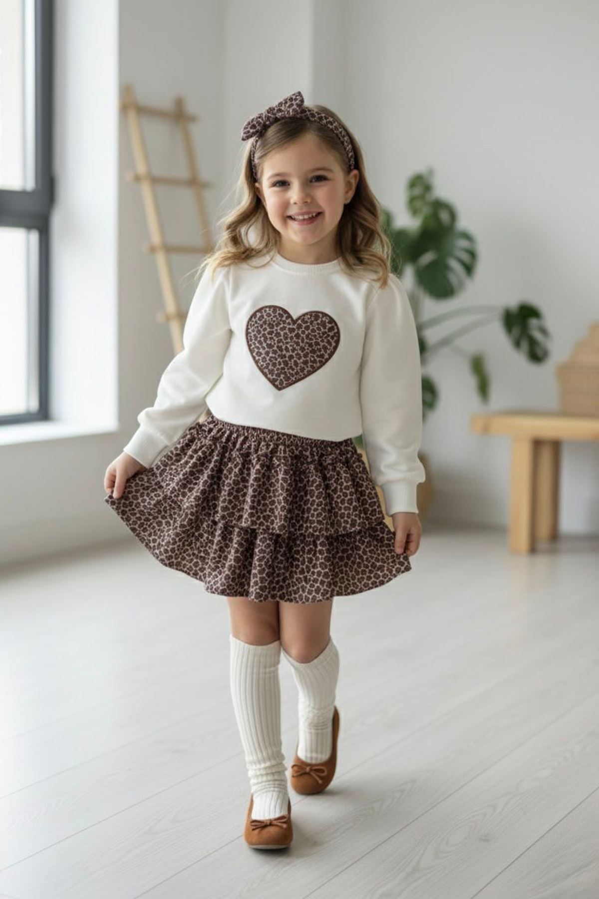 Miniğimin Cicileri Leopar Etekli Kalp Desenli Kız Çocuk Takım - Kahverengi