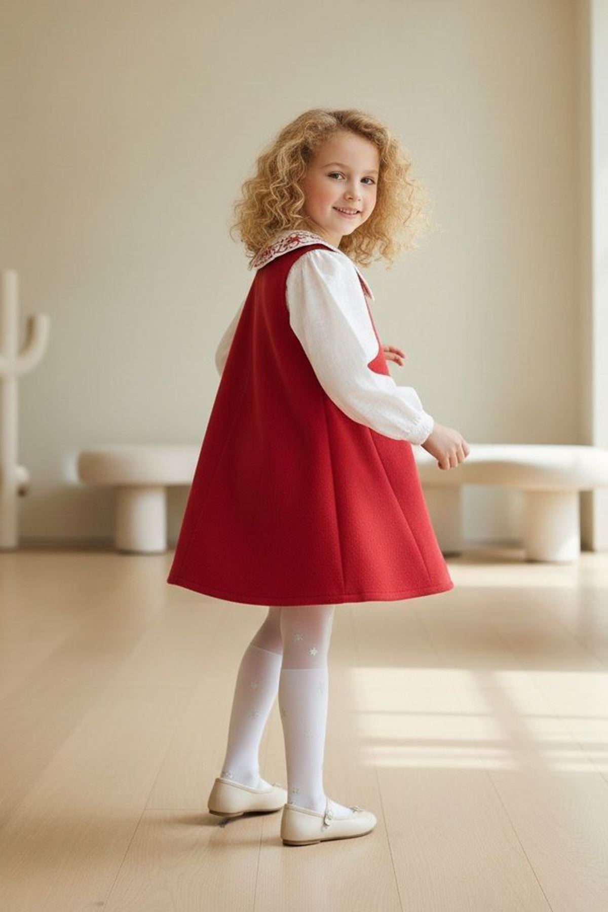 Miniğimin Cicileri Kaşe Asimetrik Kesim Çiçek İşleme Detaylı 2 li Elbise Takım -Kırmızı