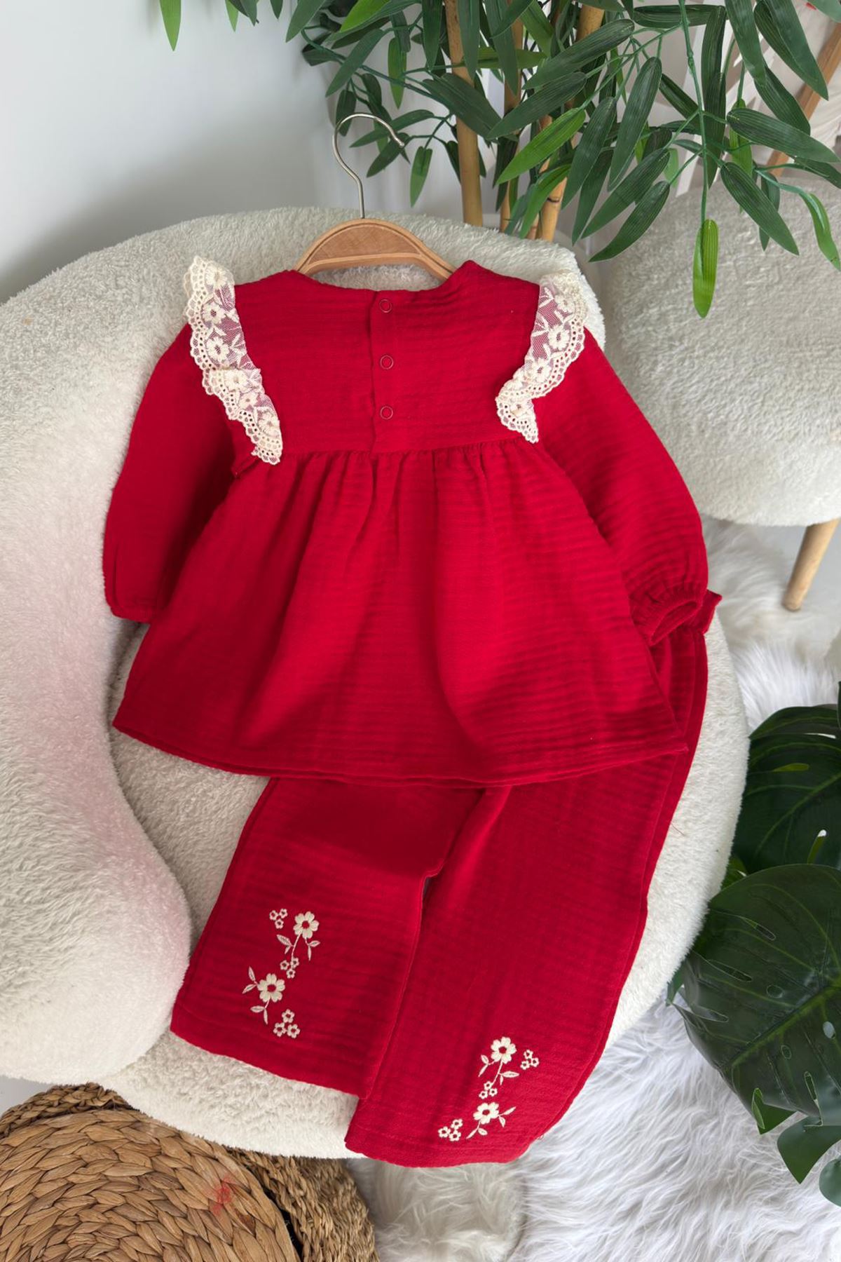 Miniğimin Cicileri Müslin Fisto Detaylı Çiçek İşleme Kız Çocuk 2 li Takım - Kırmızı