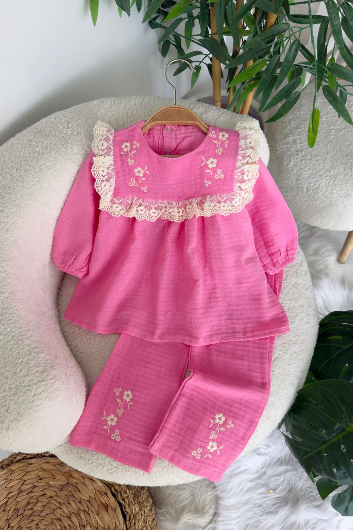 Miniğimin Cicileri Müslin Fisto Detaylı Çiçek İşleme Kız Çocuk 2 li Takım - Pembe