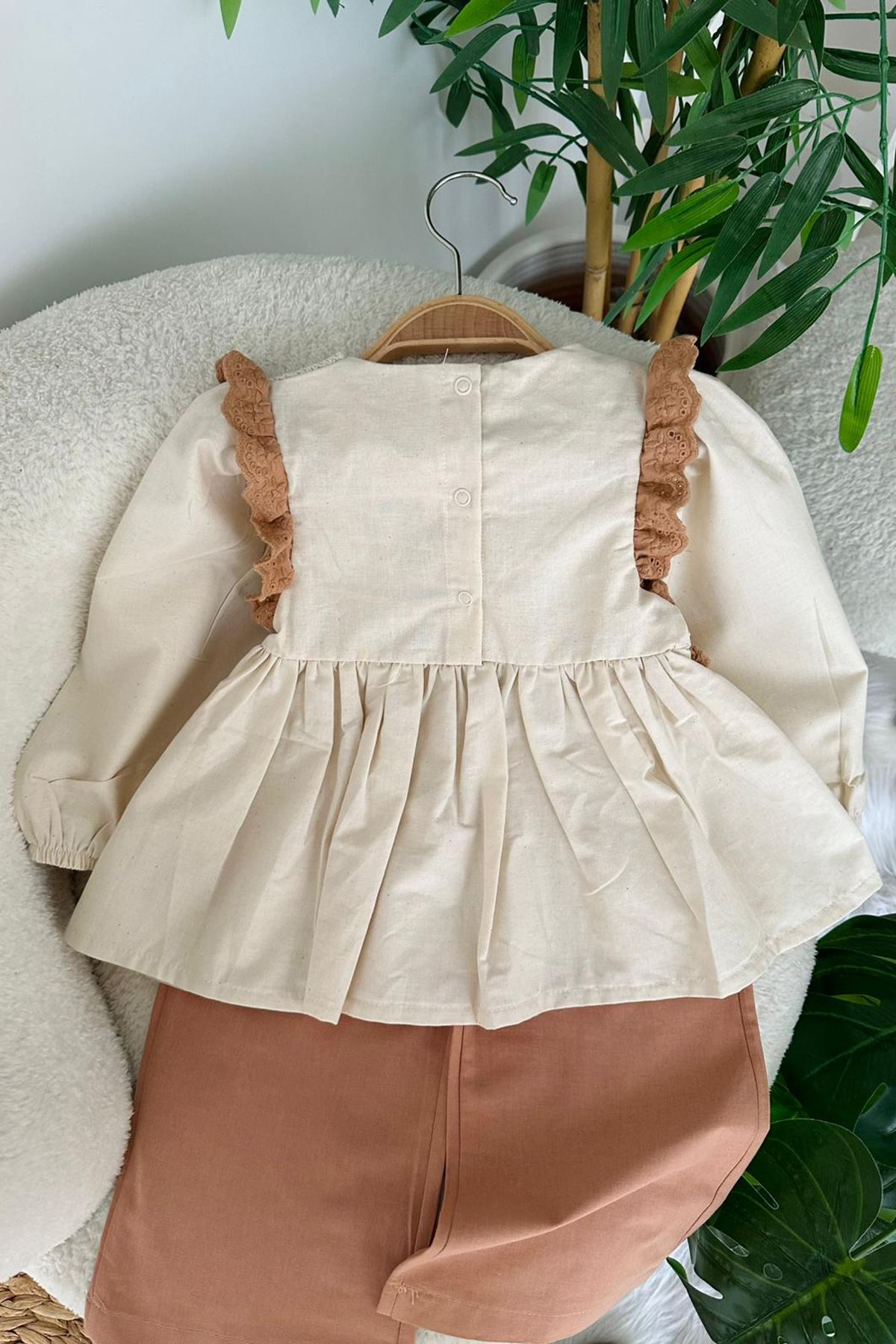 Miniğimin Cicileri Fistolu Çiçek Dantel Detaylı Vintage Kız Çocuk 2 li Takım - Kahverengi