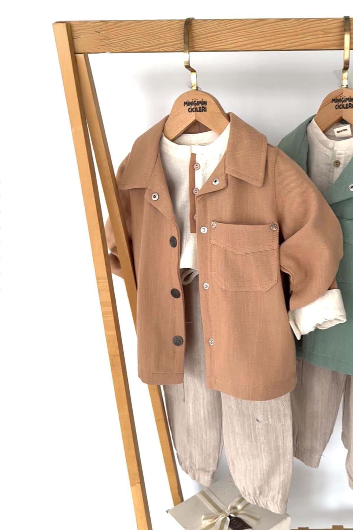 Miniğimin Cicileri Keten Ceketli Spor Cepli Erkek Çocuk 3 lü Takım - Camel