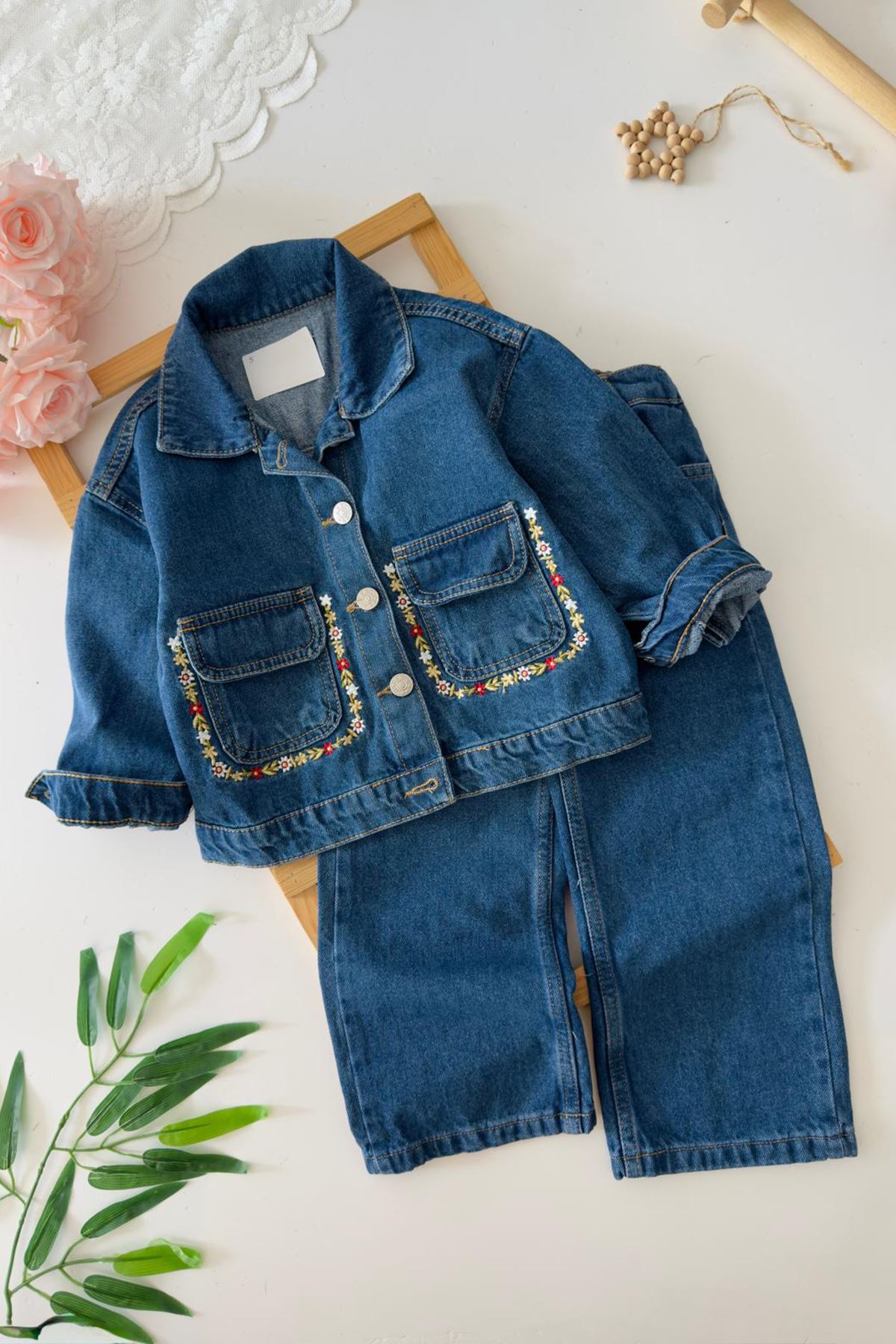 Miniğimin Cicileri Cep Çiçek İşleme Detaylı Kız Çocuk Denim Kot 2 li Takım - Koyu Mavi