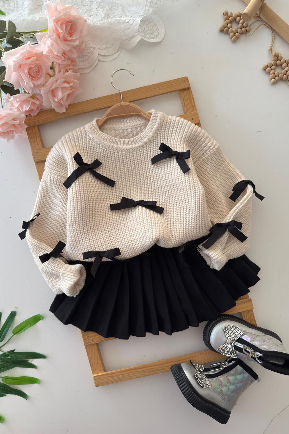 Miniğimin Cicileri Fiyonk Triko Hırkalı PileLi Şort Etekli Kız Çocuk 2 li Takım - Ekru