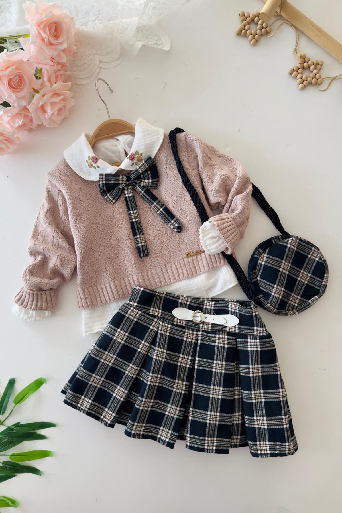 Miniğimin Cicileri Fiyonk Triko Kazaklı Ekose PileLi Şort Etekli Kız Çocuk 4 lü Takım - Pudra
