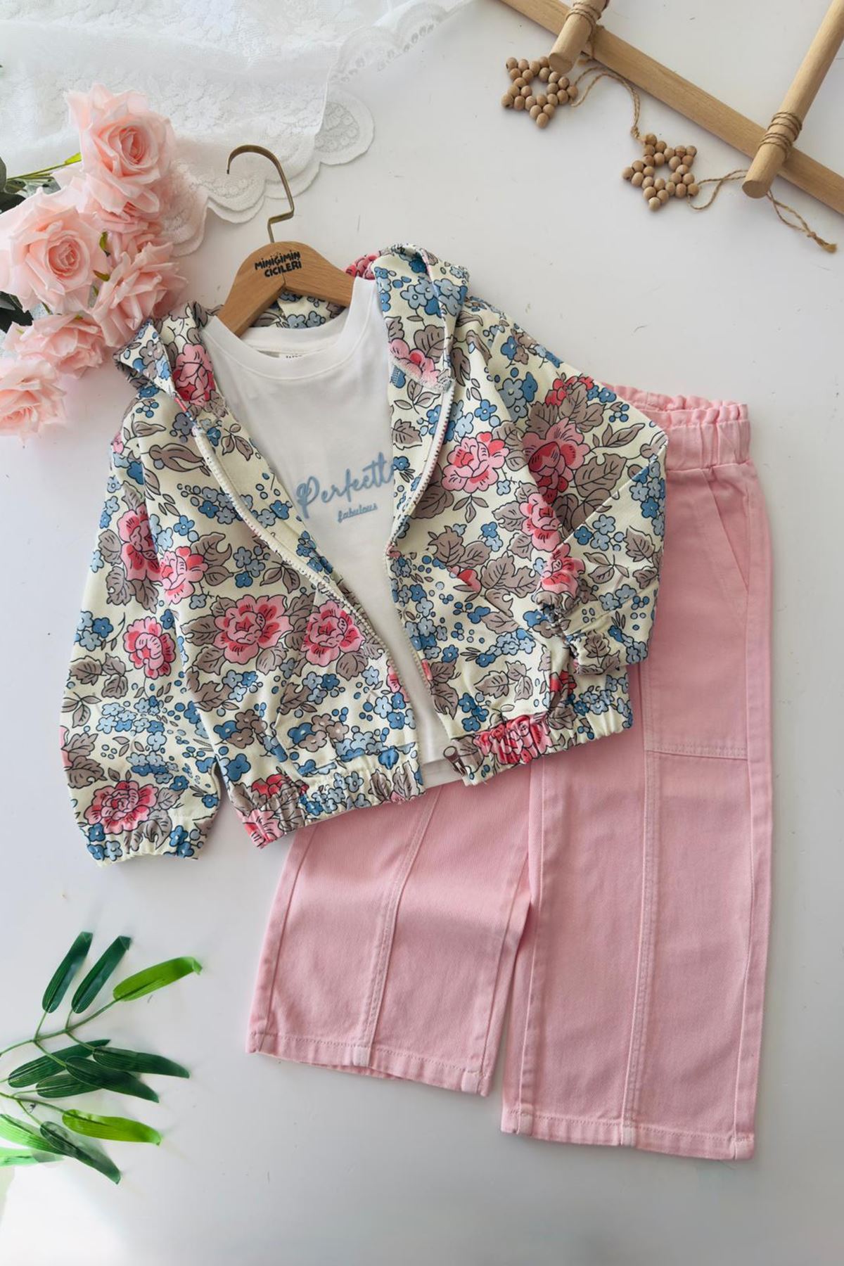 Miniğimin Cicileri Çiçekli  Pamuklu 3 lü Ceketli Takım - Pembe