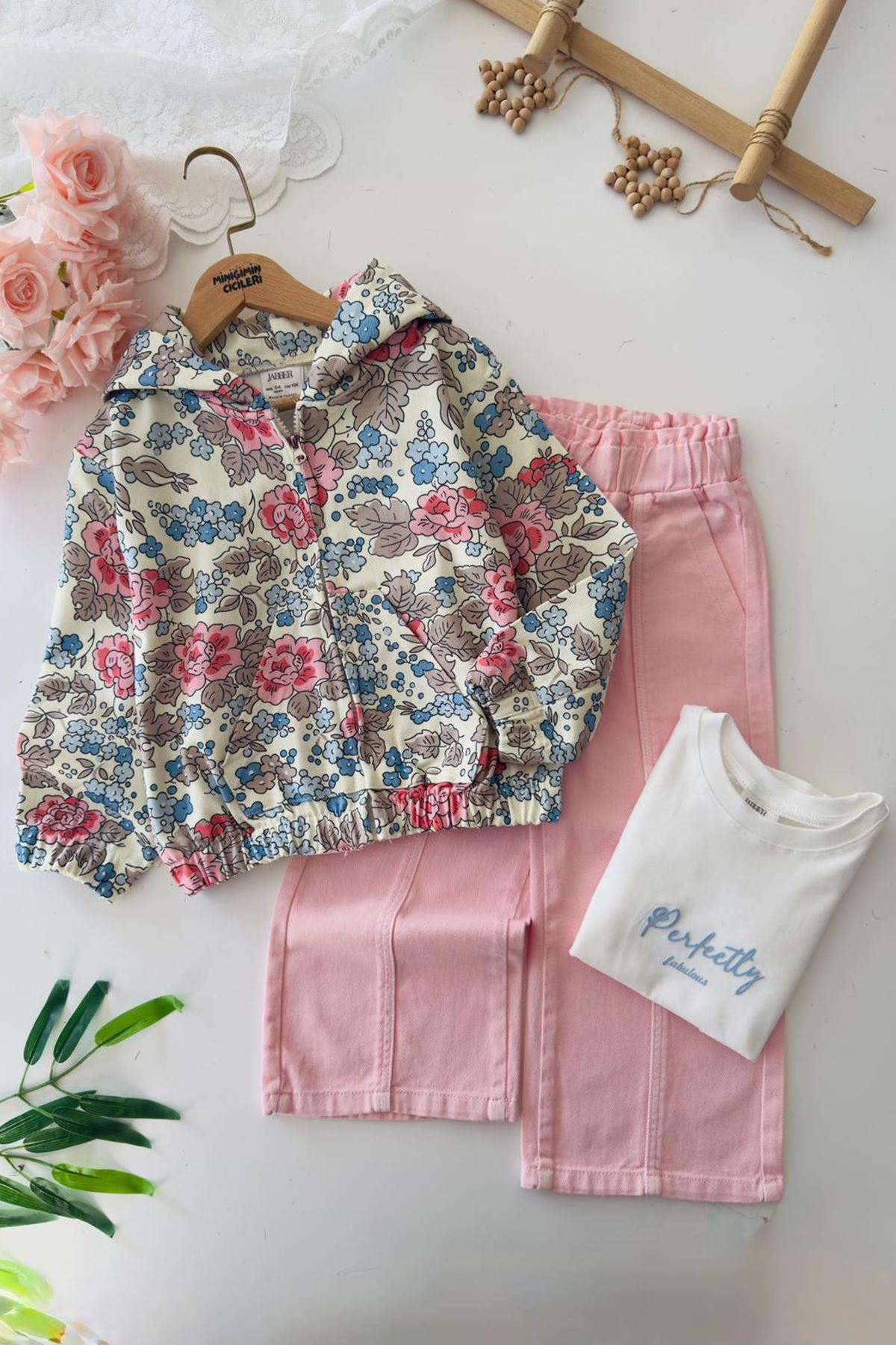 Miniğimin Cicileri Çiçekli  Pamuklu 3 lü Ceketli Takım - Pembe