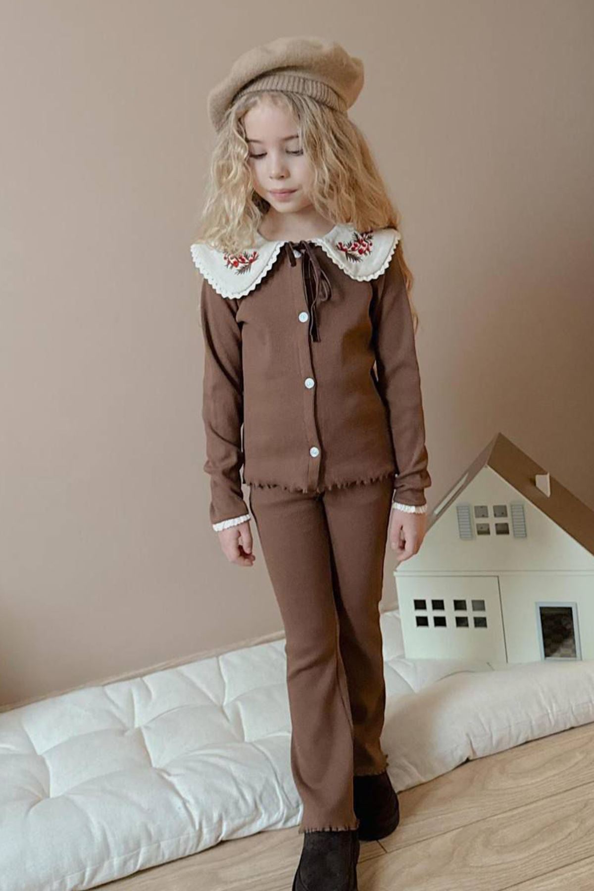 Miniğimin Cicileri Yaka İşleme Detaylı Esnek 2 li Kız Çocuk Takım - Acı Kahve