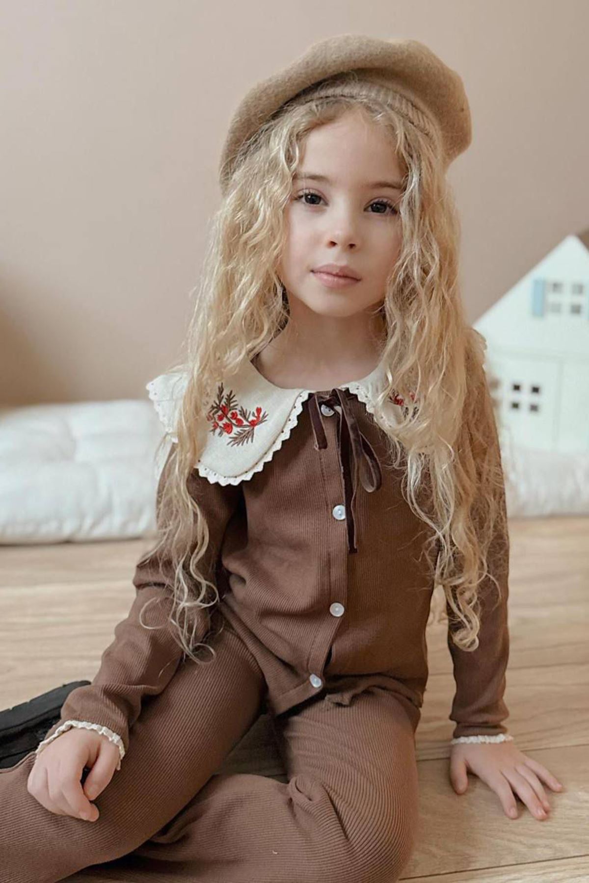 Miniğimin Cicileri Yaka İşleme Detaylı Esnek 2 li Kız Çocuk Takım - Acı Kahve