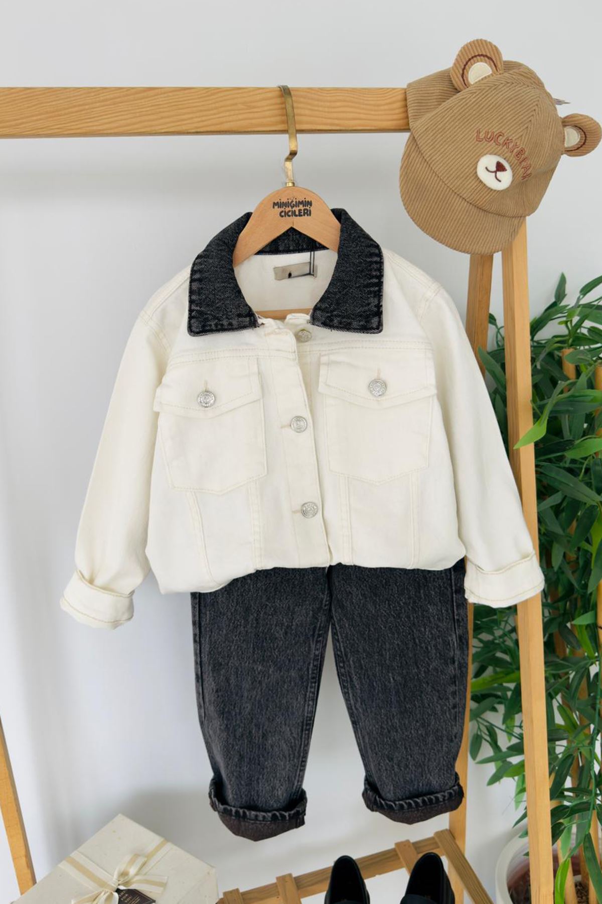 Miniğimin Cicileri Kontrast Yakalı Kot Ceketli Jean Pantolonlu Erkek Çocuk Takım - Krem