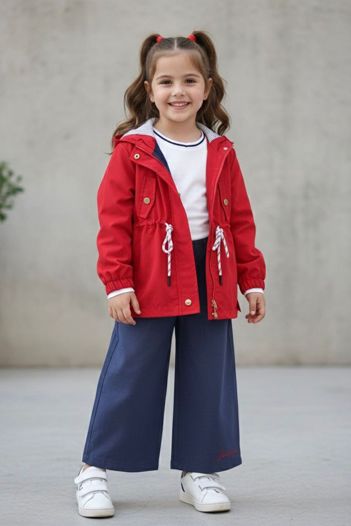 Miniğimin Cicileri Kapüşonlu Beli Büzgülü Ceketli Bol Paça Pantolonlu Kız Çocuk 2’li Takım - Kırmızı