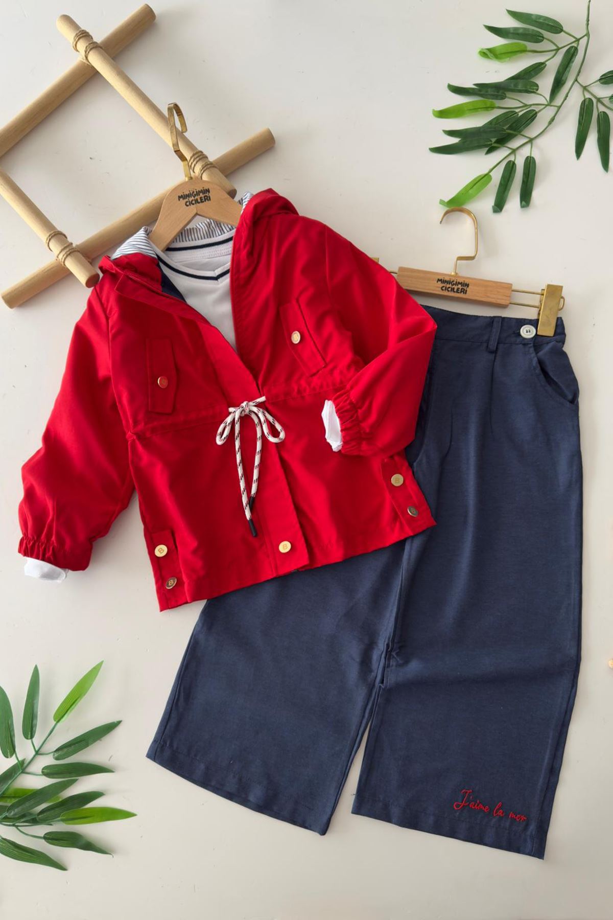 Miniğimin Cicileri Kapüşonlu Beli Büzgülü Ceketli Bol Paça Pantolonlu Kız Çocuk 2’li Takım - Kırmızı